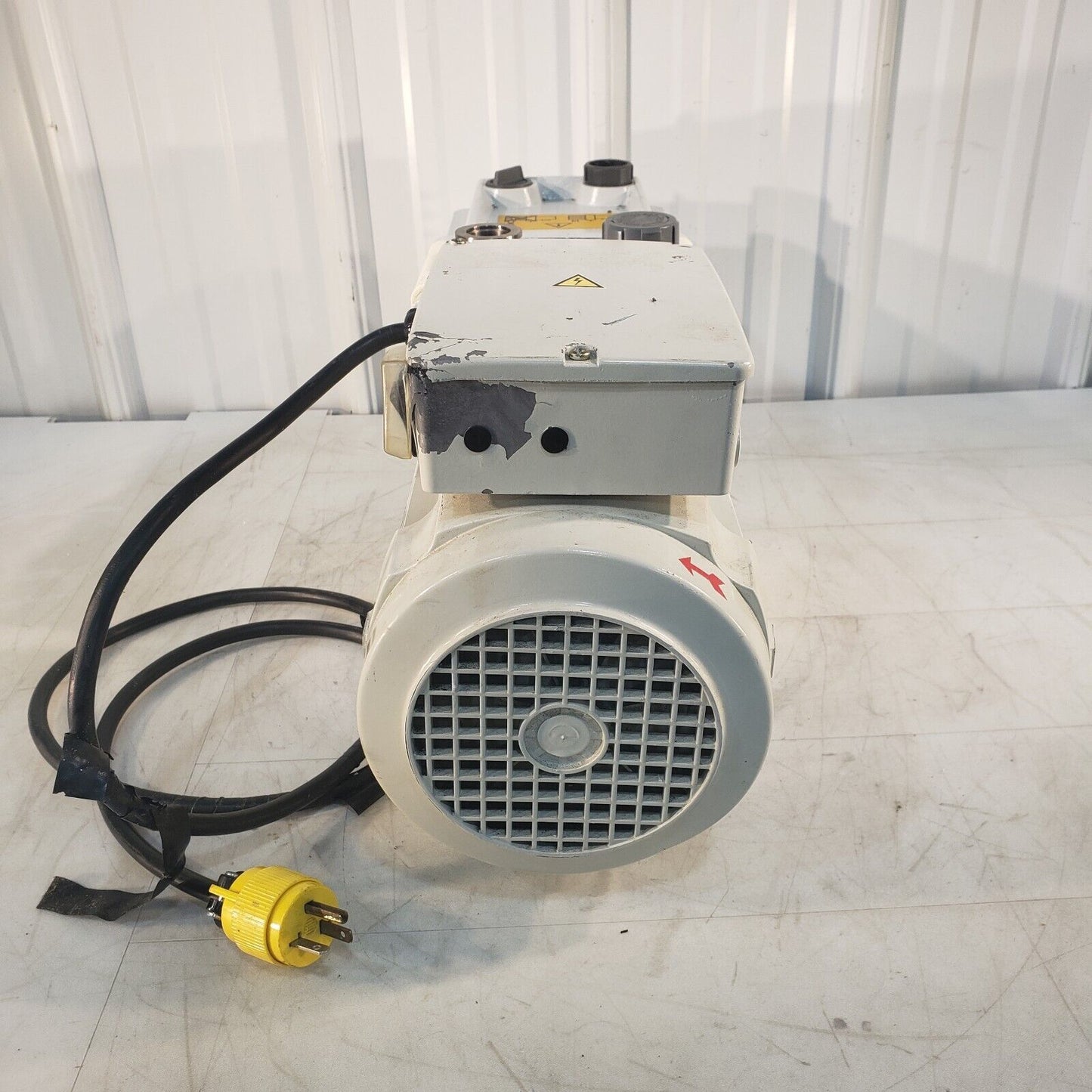 *Pulls Down to 2.9 mTorr* Edwards E2M30 Vacuum Pump KF25 Inlet 220V Single Phase