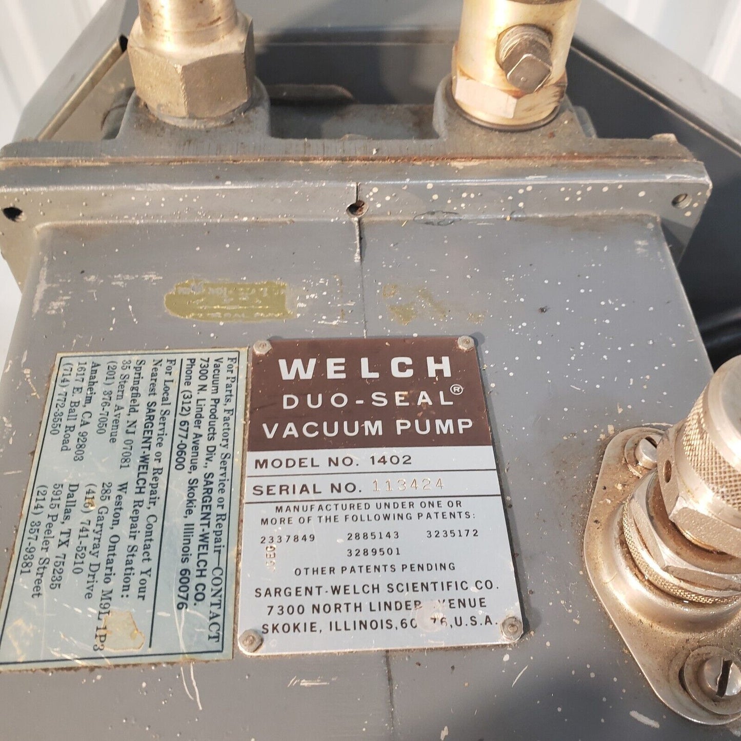 *FOR PARTS* Welch DuoSeal 1402 Vacuum Pump, Pulls 1.2 Torr Of Vacuum 115V 8A