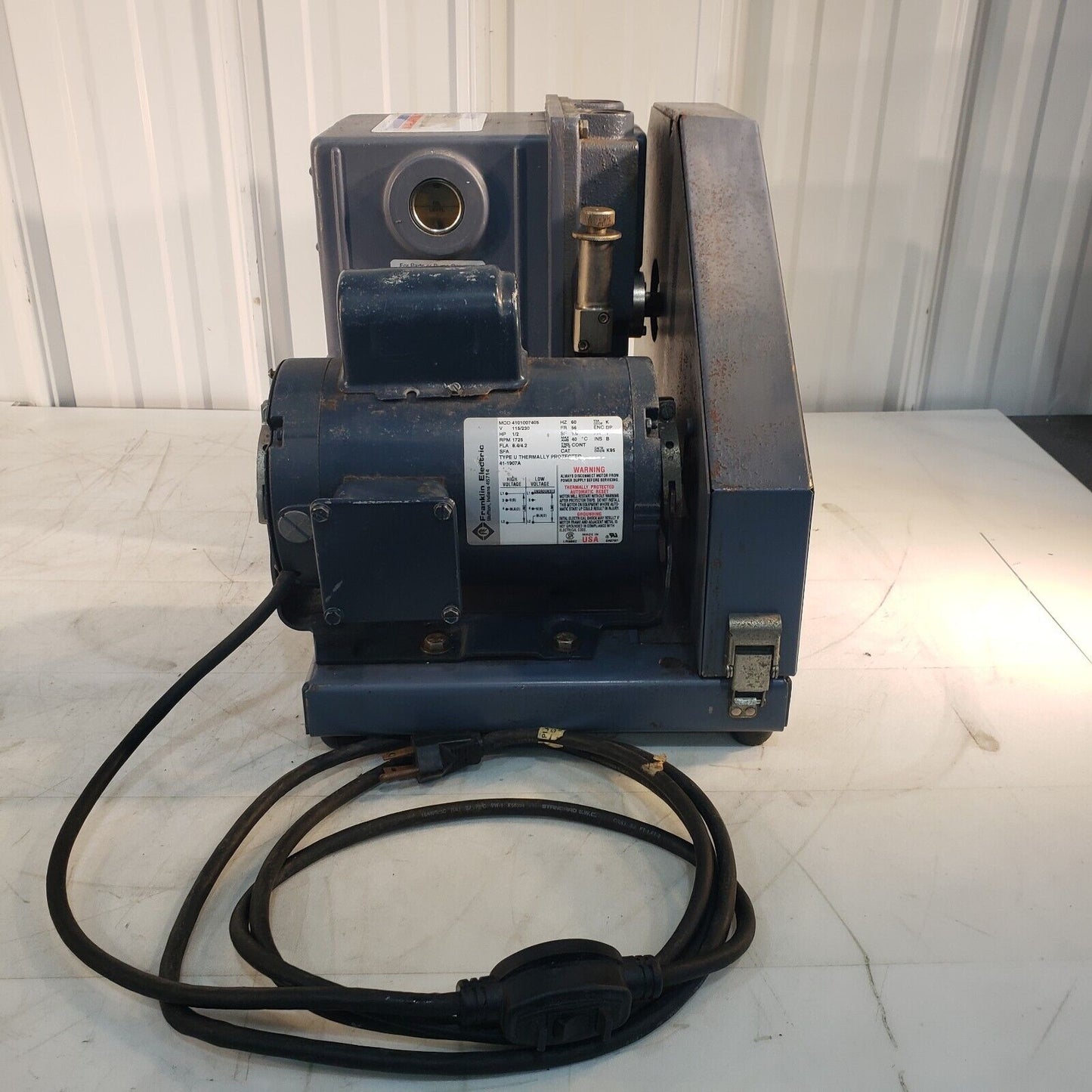 *FOR PARTS* Welch 1402 DuoSeal Vacuum Pump, 115V 8.4A AC Motor, High Vacuum