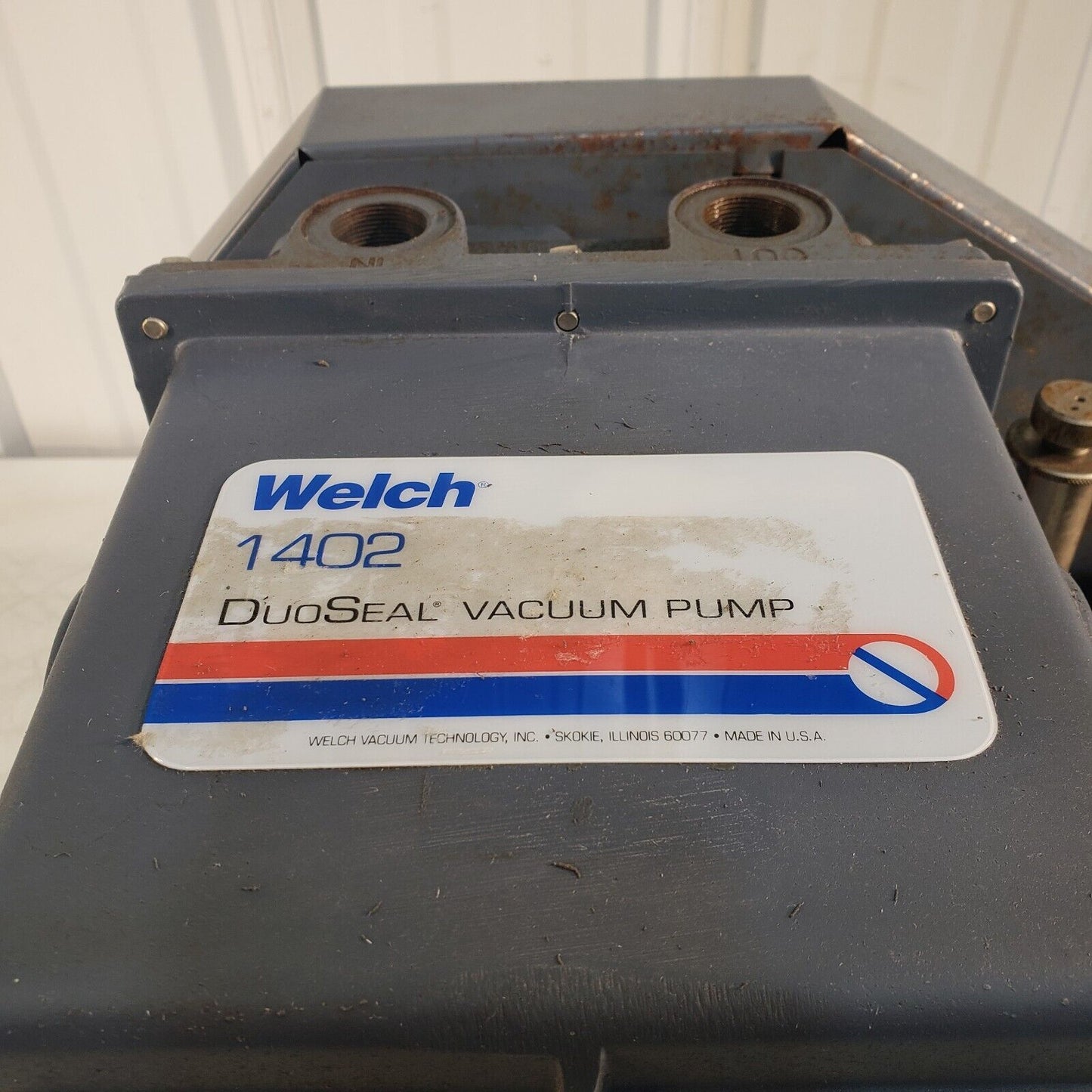 *FOR PARTS* Welch 1402 DuoSeal Vacuum Pump, 115V 8.4A AC Motor, High Vacuum