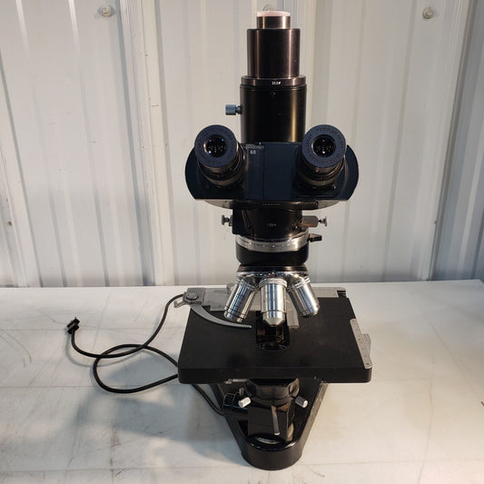 Leitz Wetzlar 716547 Upright Microscope w/ Four Objective Lenses, Two Eyepieces