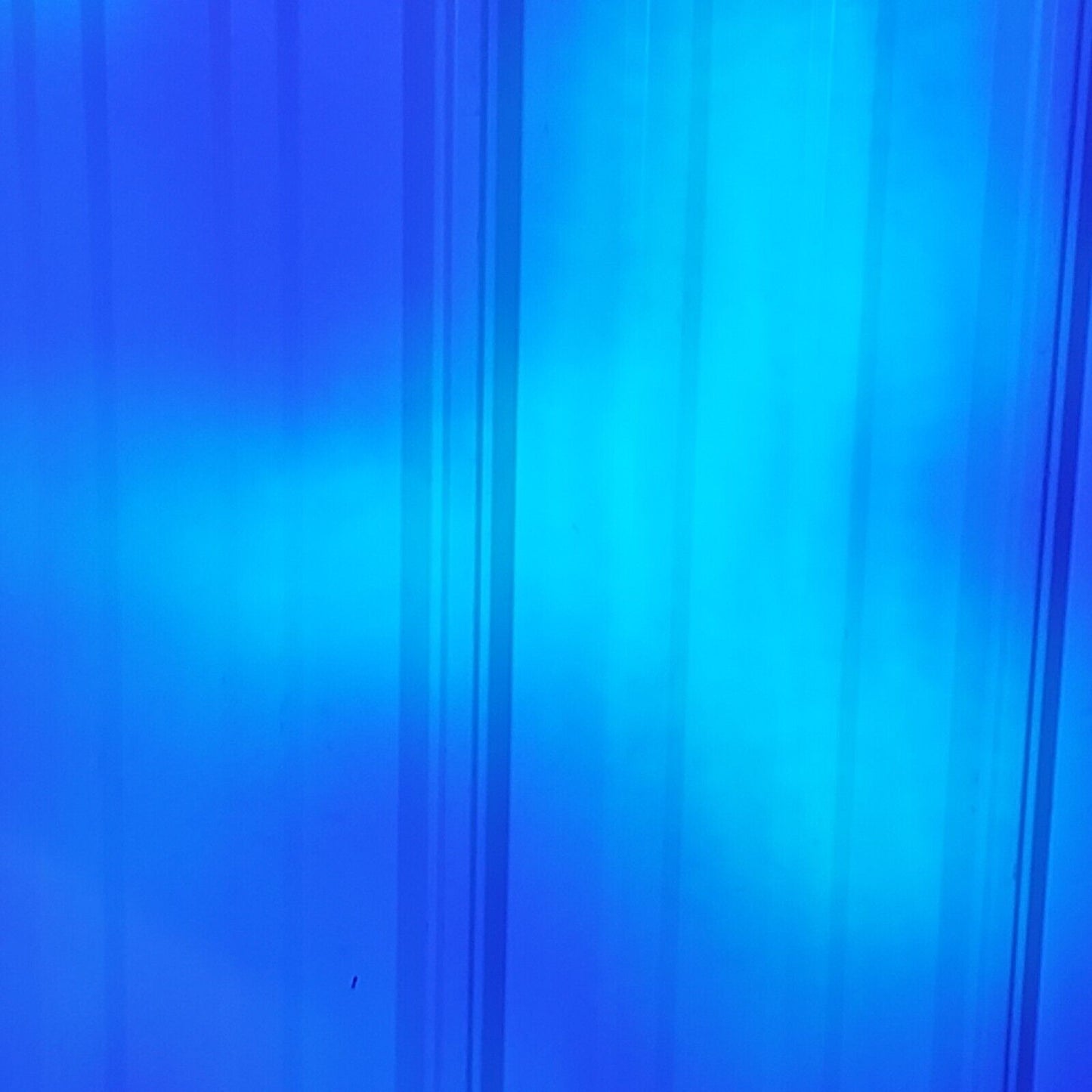 NEC PA550W Projector Distorted Display, Good NP21LP Lamp - For Parts