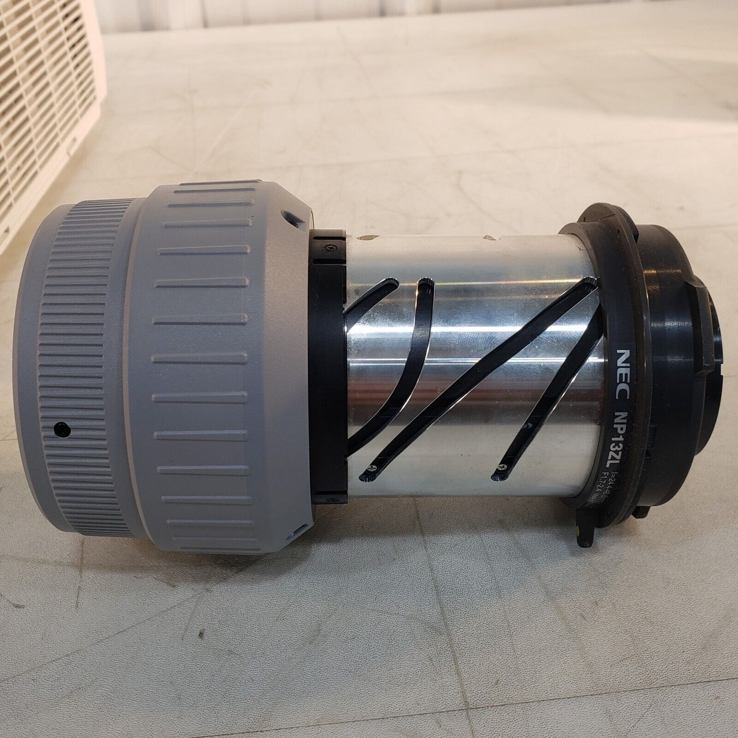 NEC PA550W Projector Distorted Display, Good NP21LP Lamp - For Parts