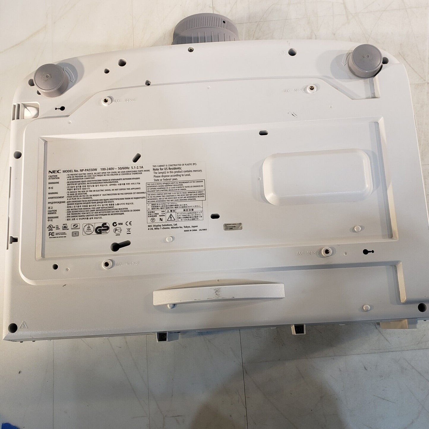 NEC PA550W Projector Distorted Display, Good NP21LP Lamp - For Parts