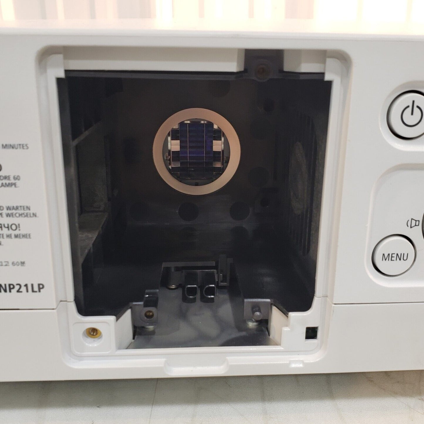 NEC PA550W Projector For Parts Does Not Work Power&Status Light Flash NP-PA550W