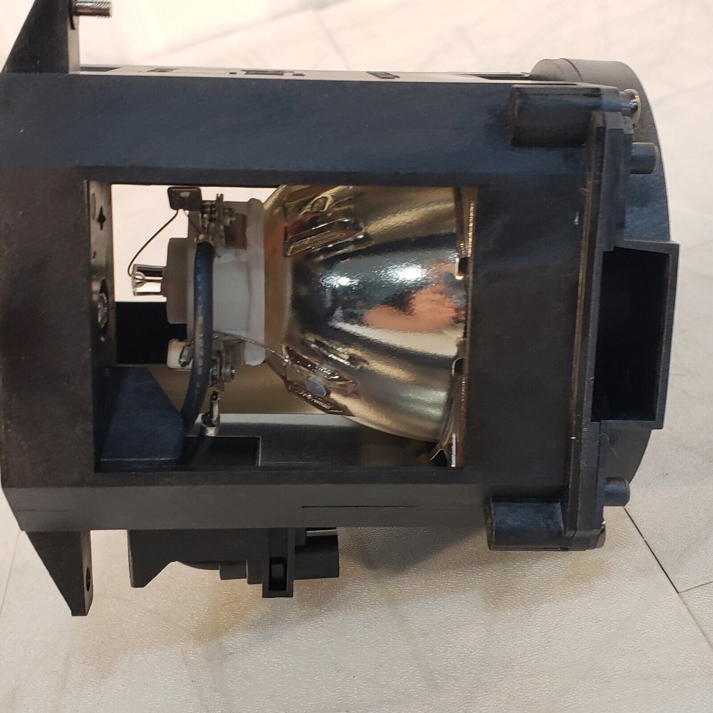 NEC NP21LP Lamp From NEC PA550W Projector Unknown Lamp Hours