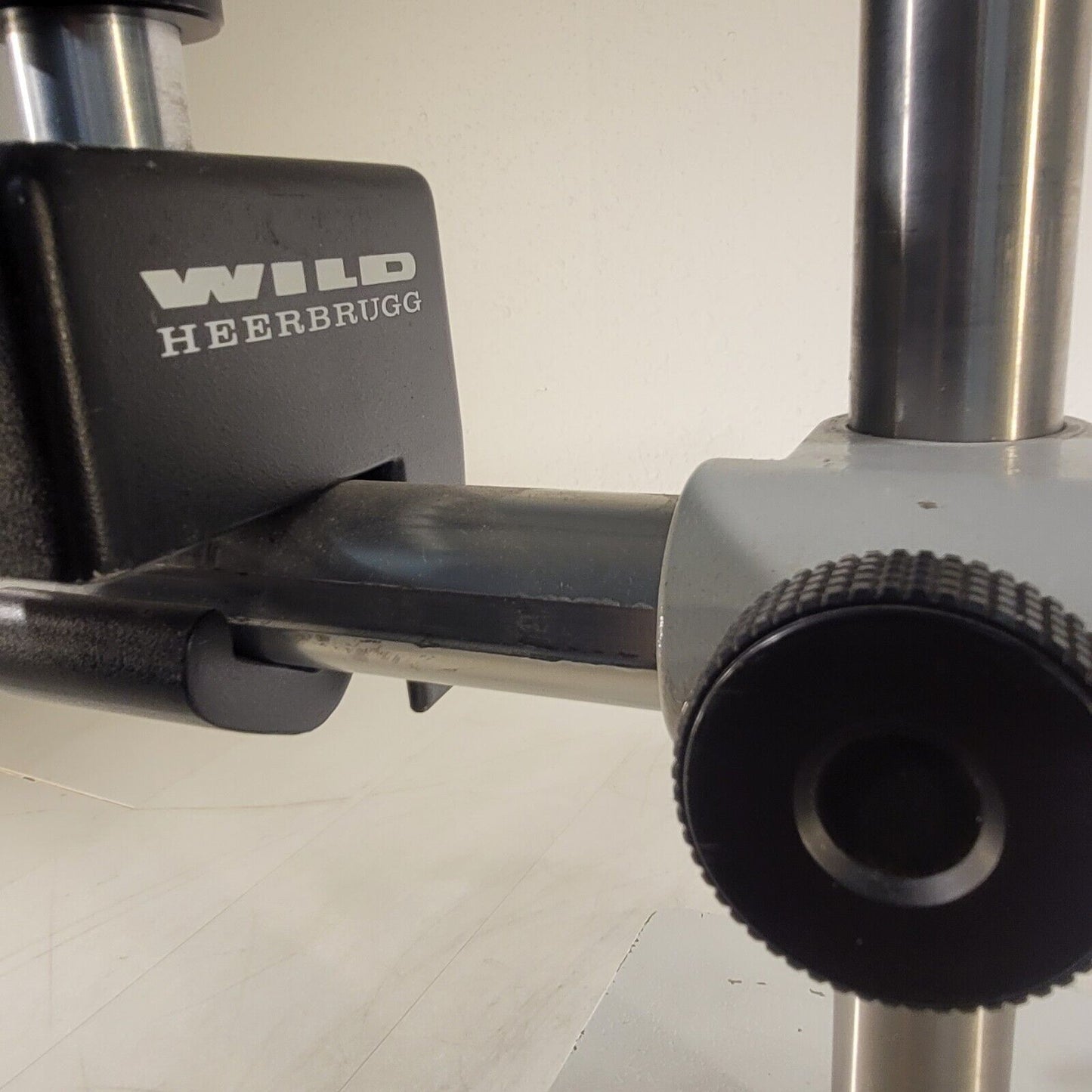 Leica Wild Heerbrugg Microscope System Stand 35" Max Height 114030