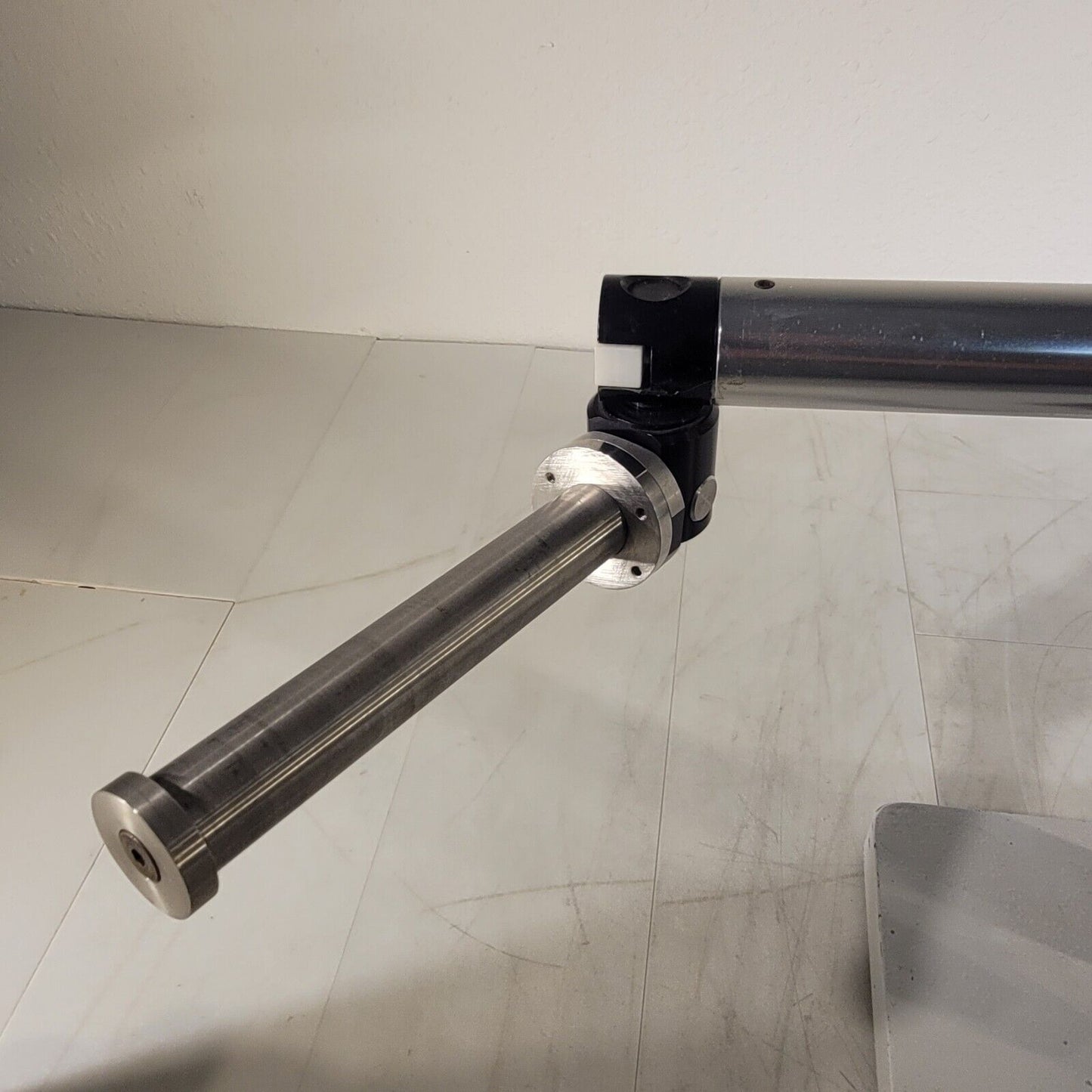 Leica Wild Heerbrugg Microscope System Stand 35" Max Height 114030