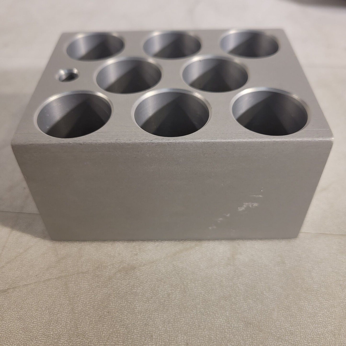 VWR 12621-134 Modular Heating Block 23mm Vial Block 8-Well