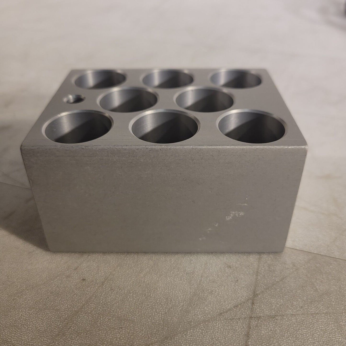 VWR 12621-134 Modular Heating Block 23mm Vial Block 8-Well