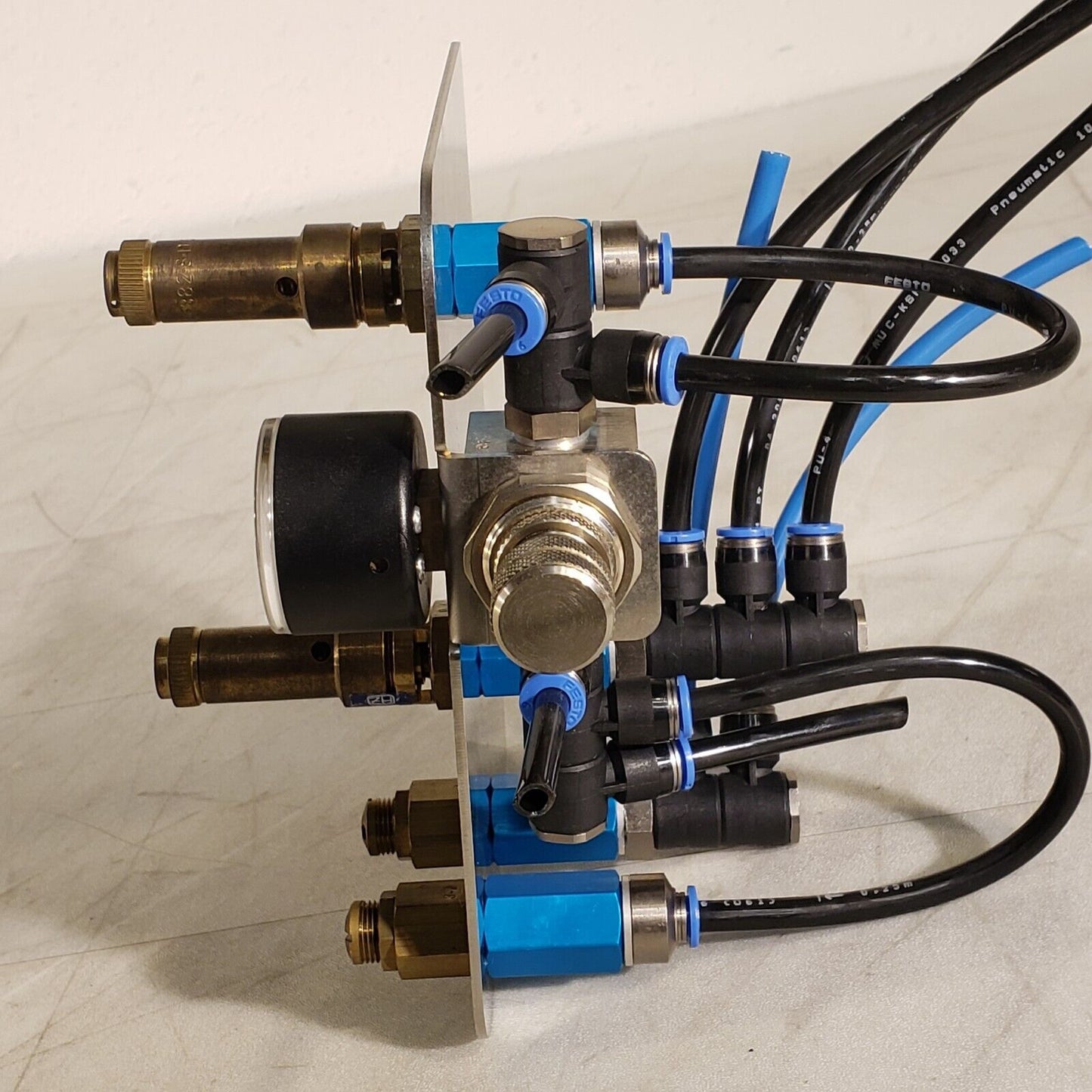 Kuhnke Air Manifold 50.780.00.25.10 TUV SV 05-882-8-D/G-0.57 from Bruker TOF