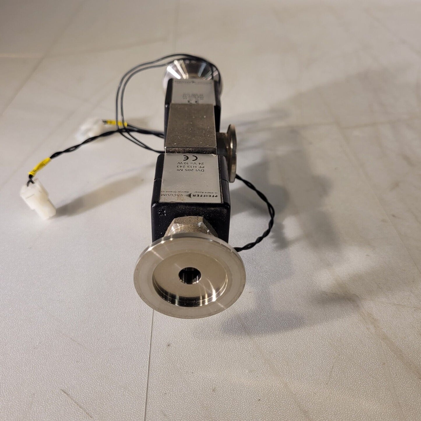 ISO 4-Way Cross KF16 NW16 Flange KF25 NW25 Pfeiffer DVI 005 M Solenoid Valves