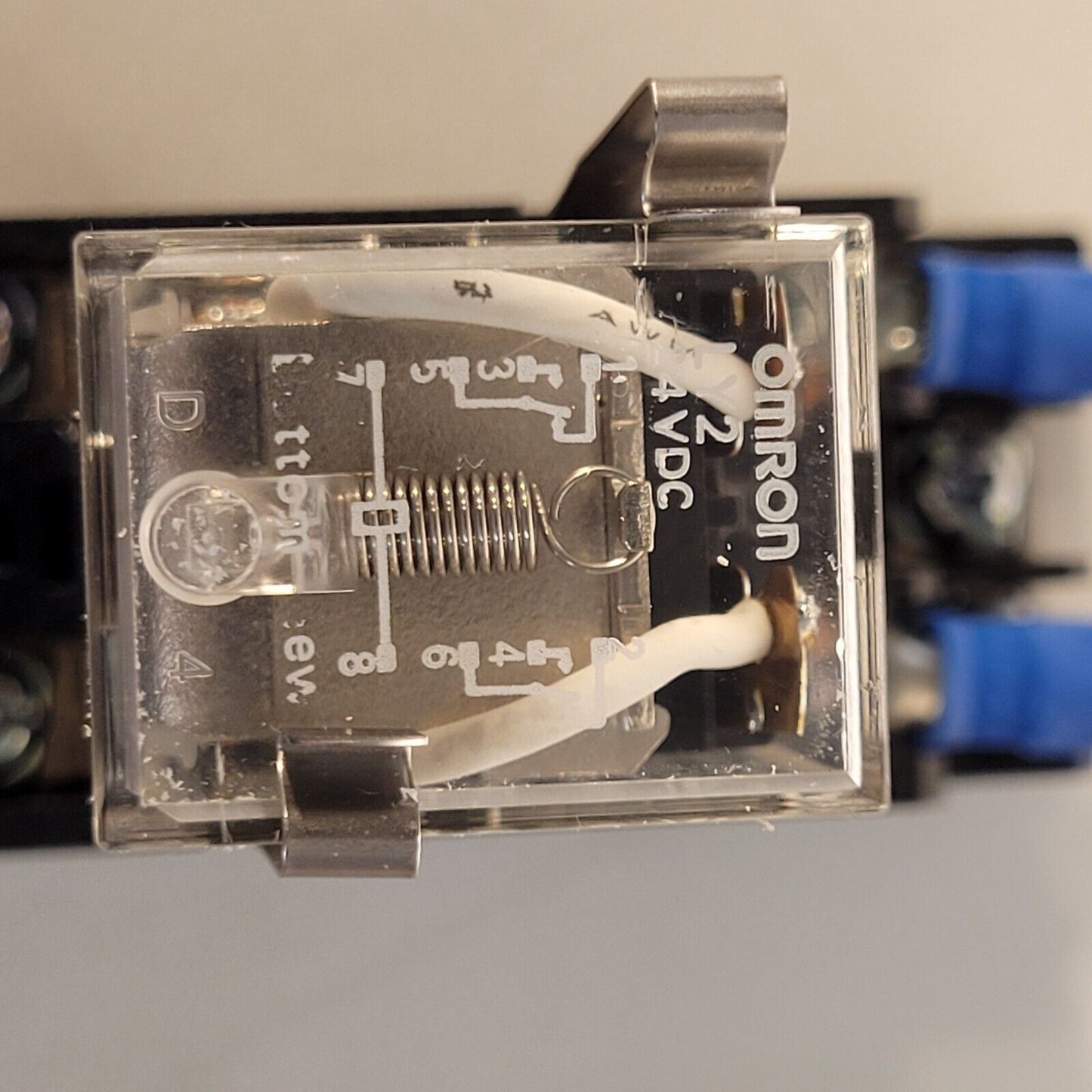 Omron LY2 Relay Electromagnetic DPDT 10A 120VAC 1/2HP 12A 240VAC With Base