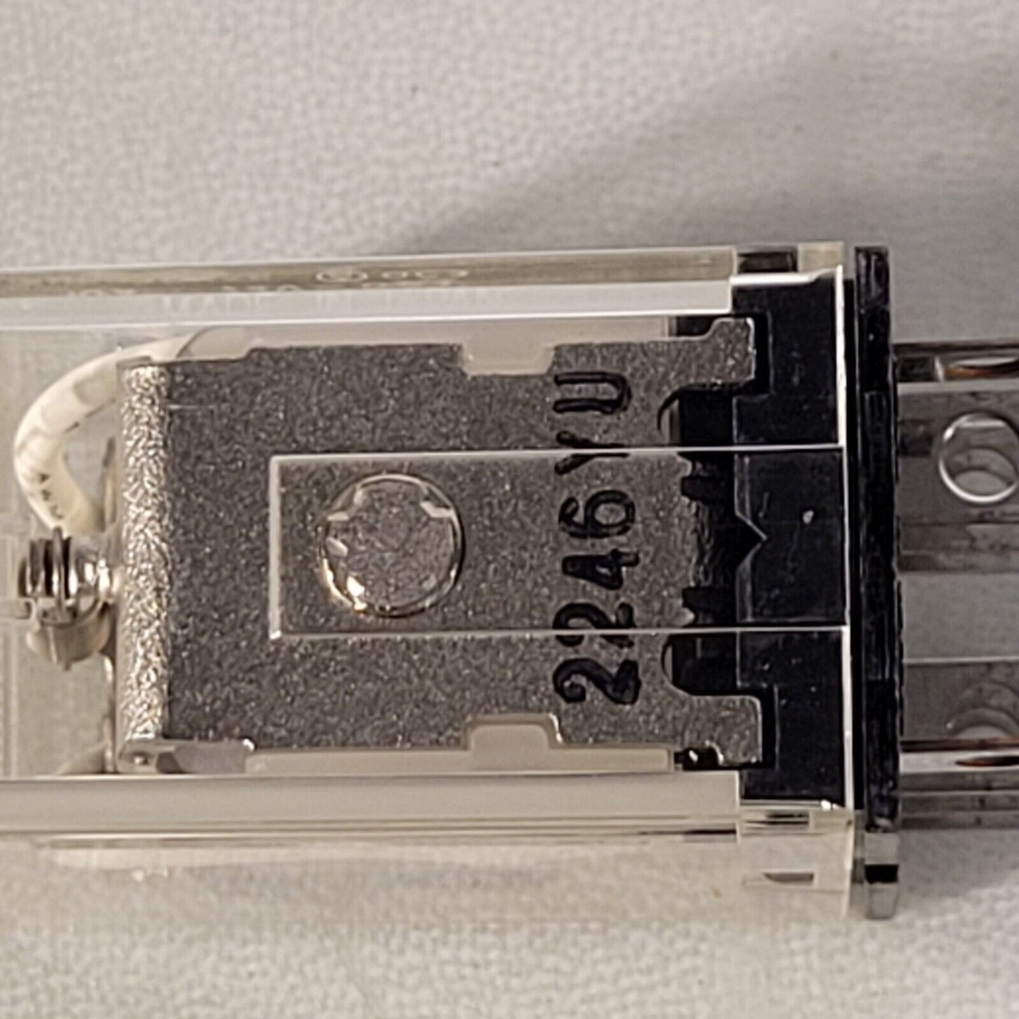 Omron LY2N 200/220 VAC Relay Electromagnetic DPDT 10A 110VAC  1/2HP  12A 240VAC