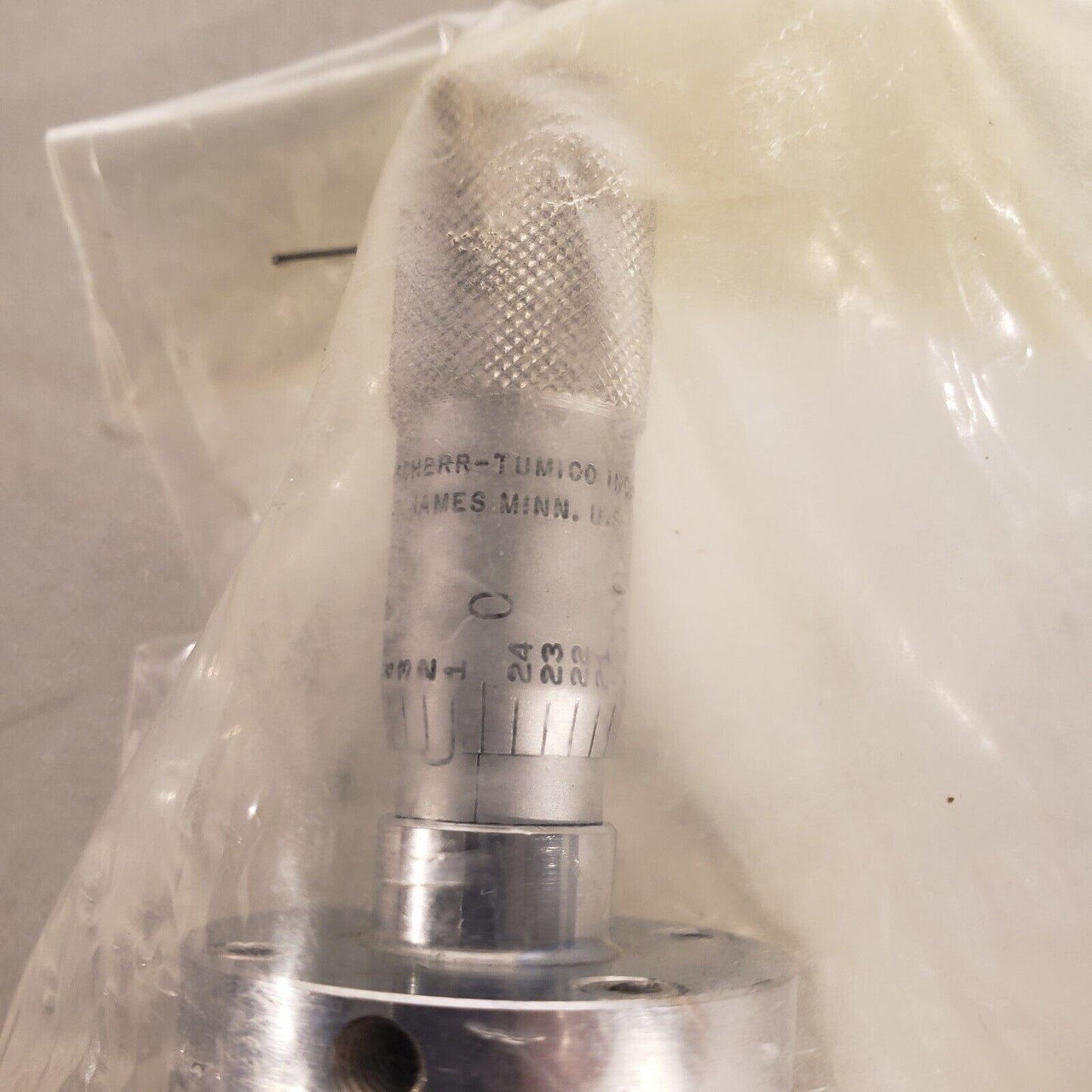 Vacoa MV-25-ST-VCR-SP Micrometer Needle Valve 1/8" VCR Fittings SS High Vacuum