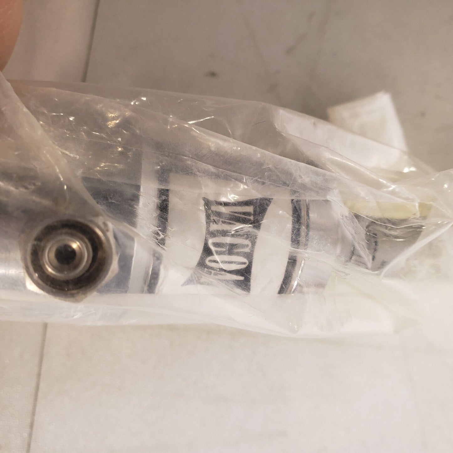 Vacoa MV-25-ST-VCR-SP Micrometer Needle Valve 1/8" VCR Fittings SS High Vacuum