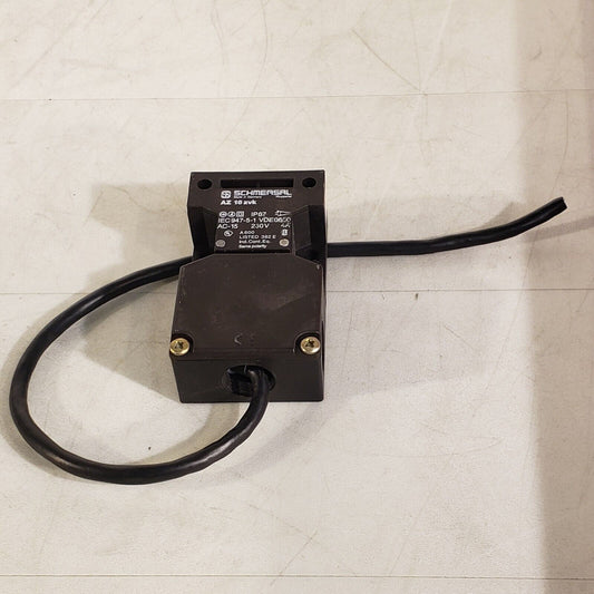 Schmersal AZ16 zvk Safety Switch AC-15 230V 4A From Bruker D8 XRD