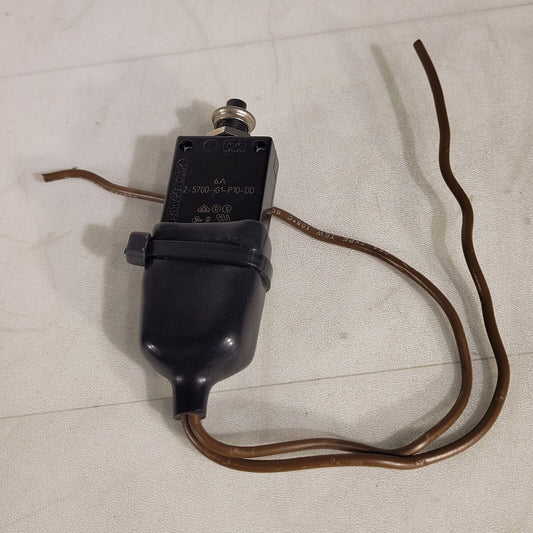 ETA 2-5700-iG1-P10-DD Circuit Protection And Control 6A 5422  250VAC 28VDC