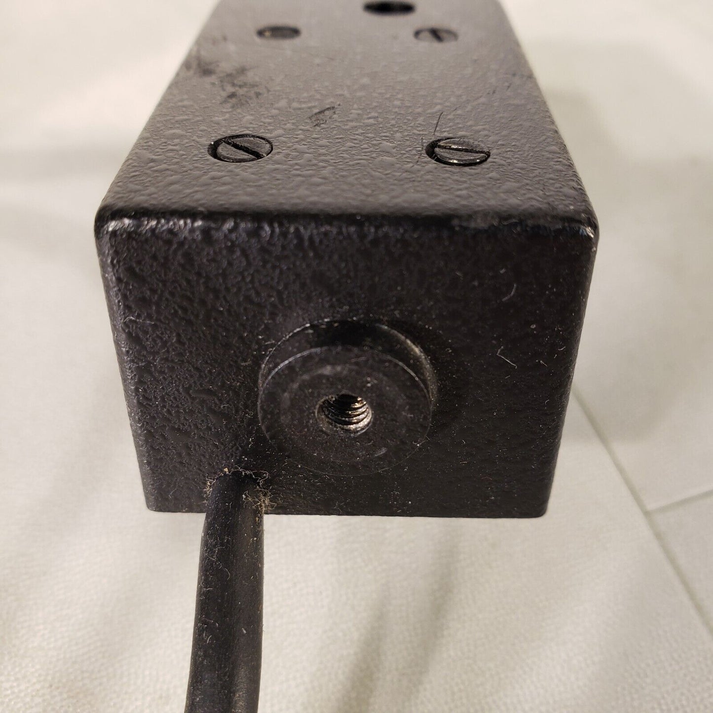 Newport 846 Laser Beam Safety Shutter XLR Connector