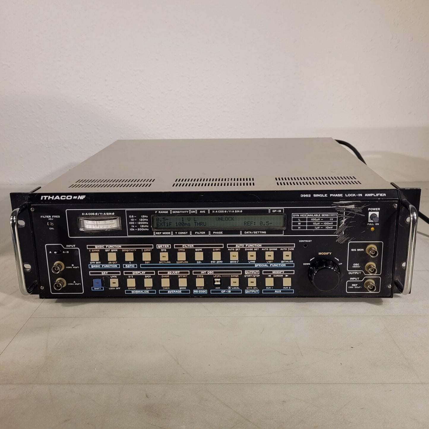 Ithaco 3962A Single Phase Lock-In Amplifier Auto Function Filter Frequency Adj