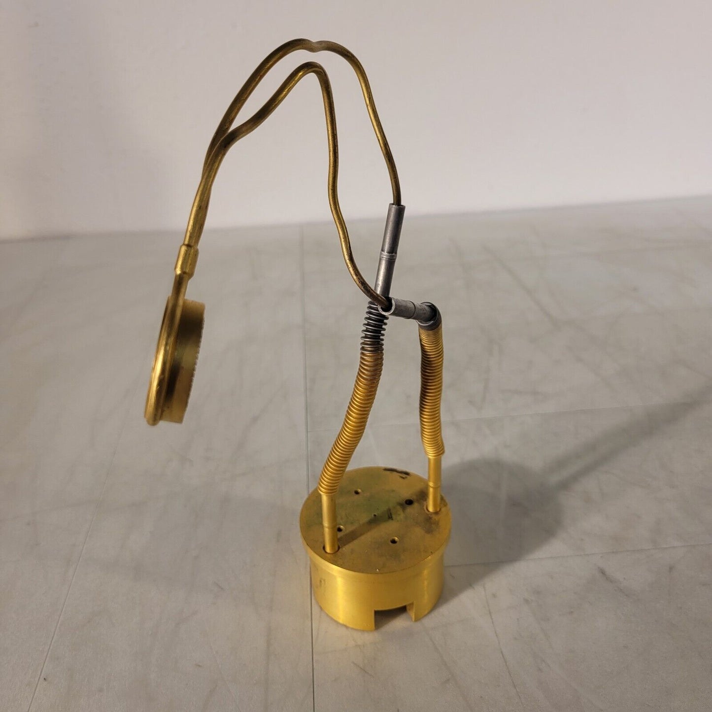 Sputtering Disk Mount 7/8" Mounting Diameter,  3/8" View Diameter, Water-Cooled