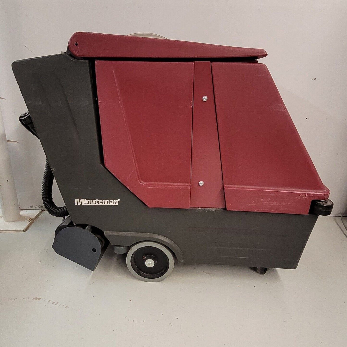 Minuteman Ambassador 20 Walk Behind Carpet Cleaner Extractor Tested C8420-115