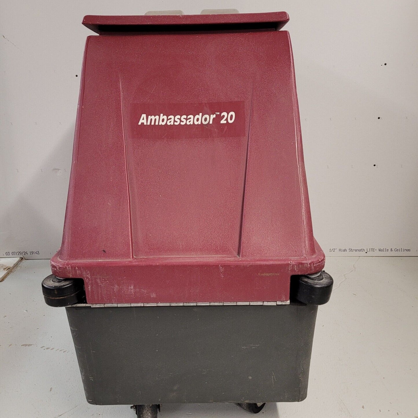 Minuteman Ambassador 20 Walk Behind Carpet Cleaner Extractor Tested C8420-115