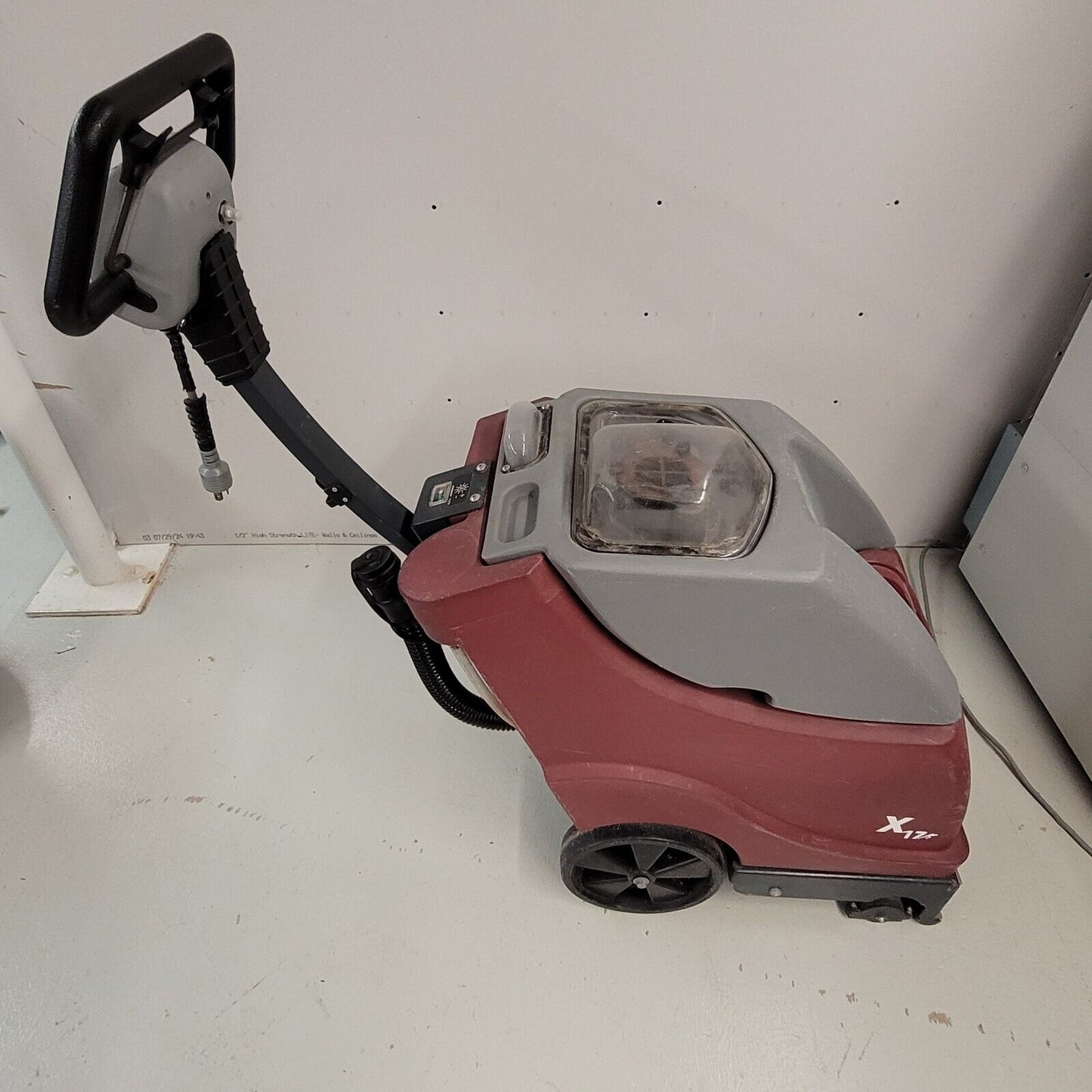 Minuteman X17 Carpet Cleaner Pro-Grade Eco Extractor Missing Spray Knob X17115