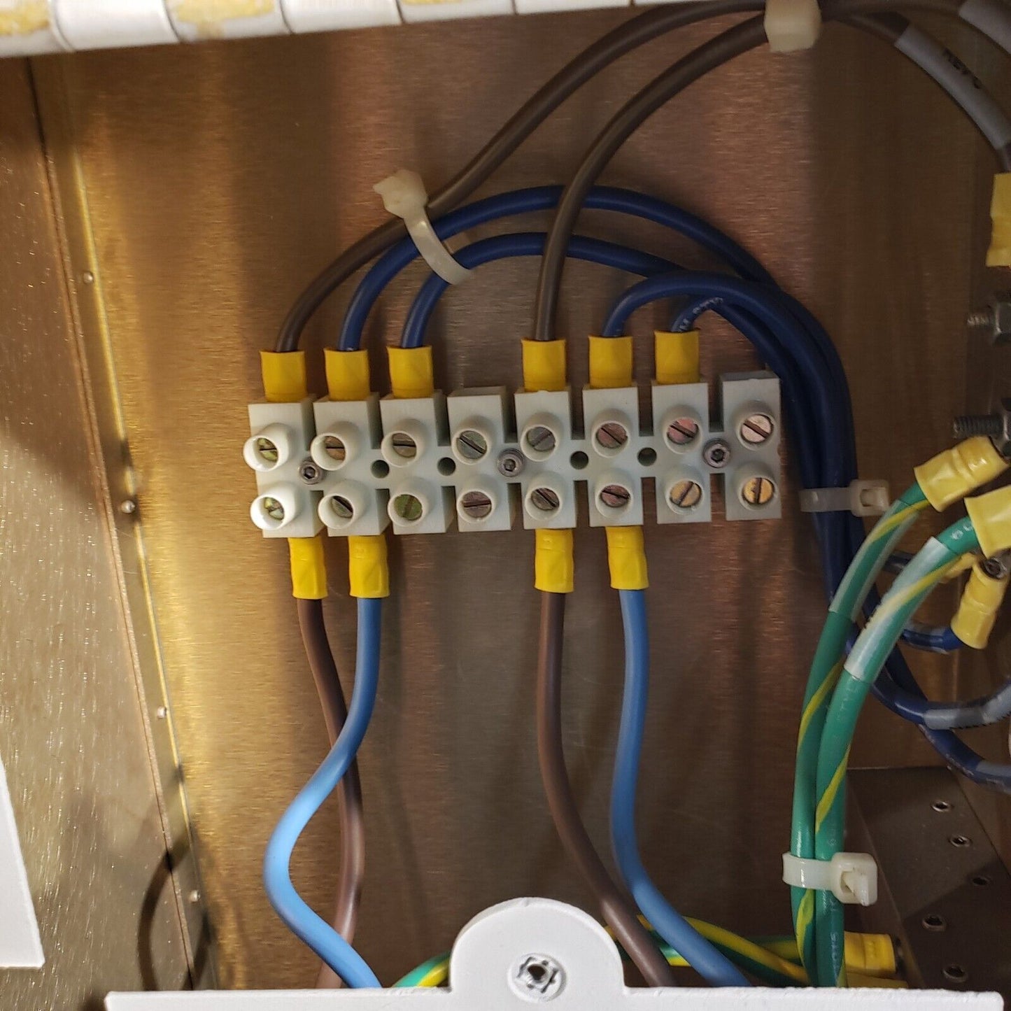 MDS SCIEX Elan 9000 PDU Power Dist Breaker Box 028709 From ICP Mass Spectrometer