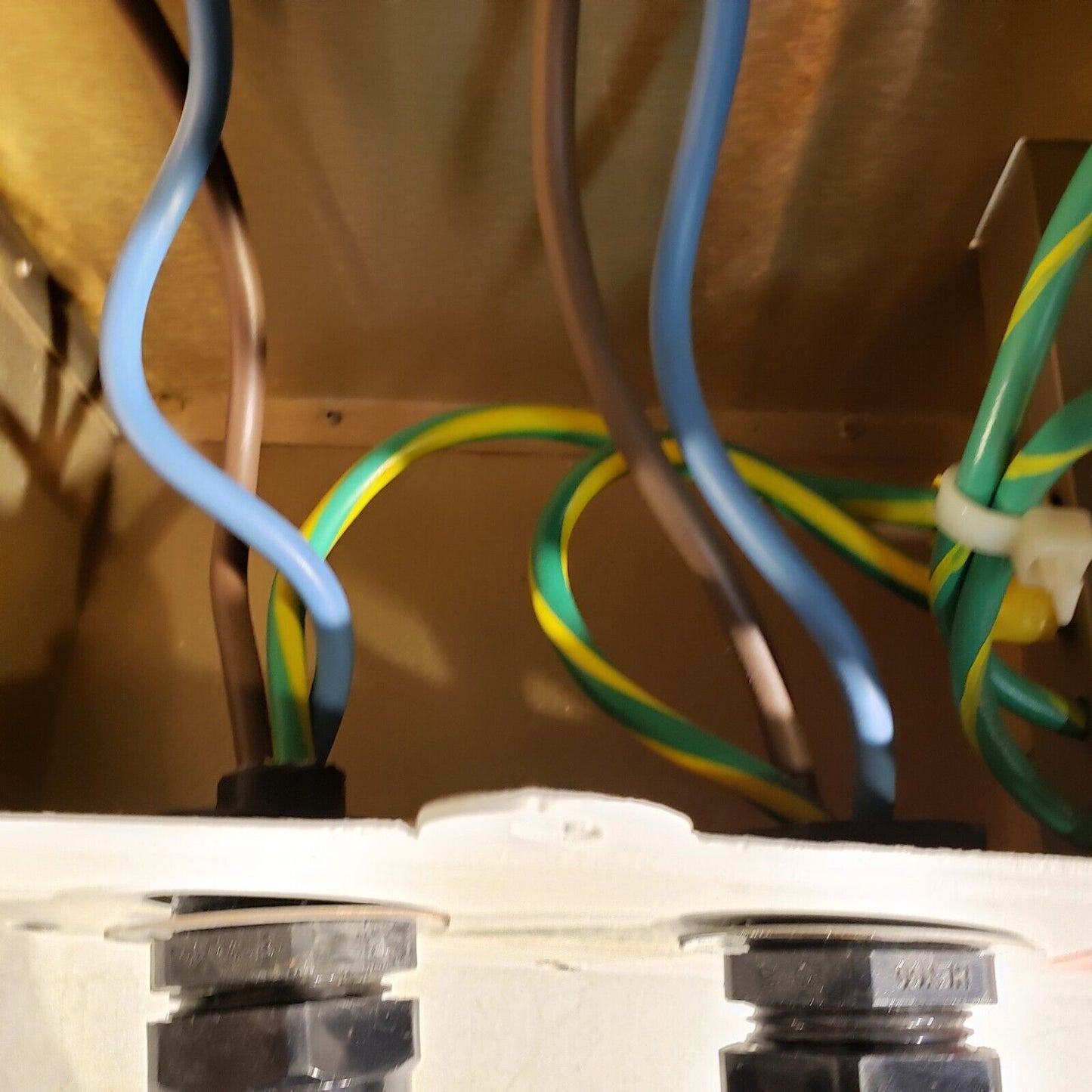 MDS SCIEX Elan 9000 PDU Power Dist Breaker Box 028709 From ICP Mass Spectrometer