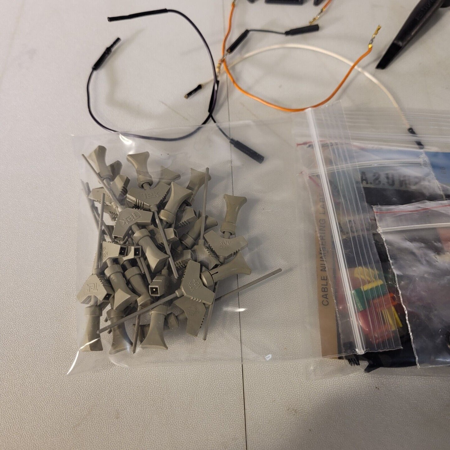Lot of HP Hewlett Packard and Tek Tektronics Probe Tips, Wires, And Grabbers