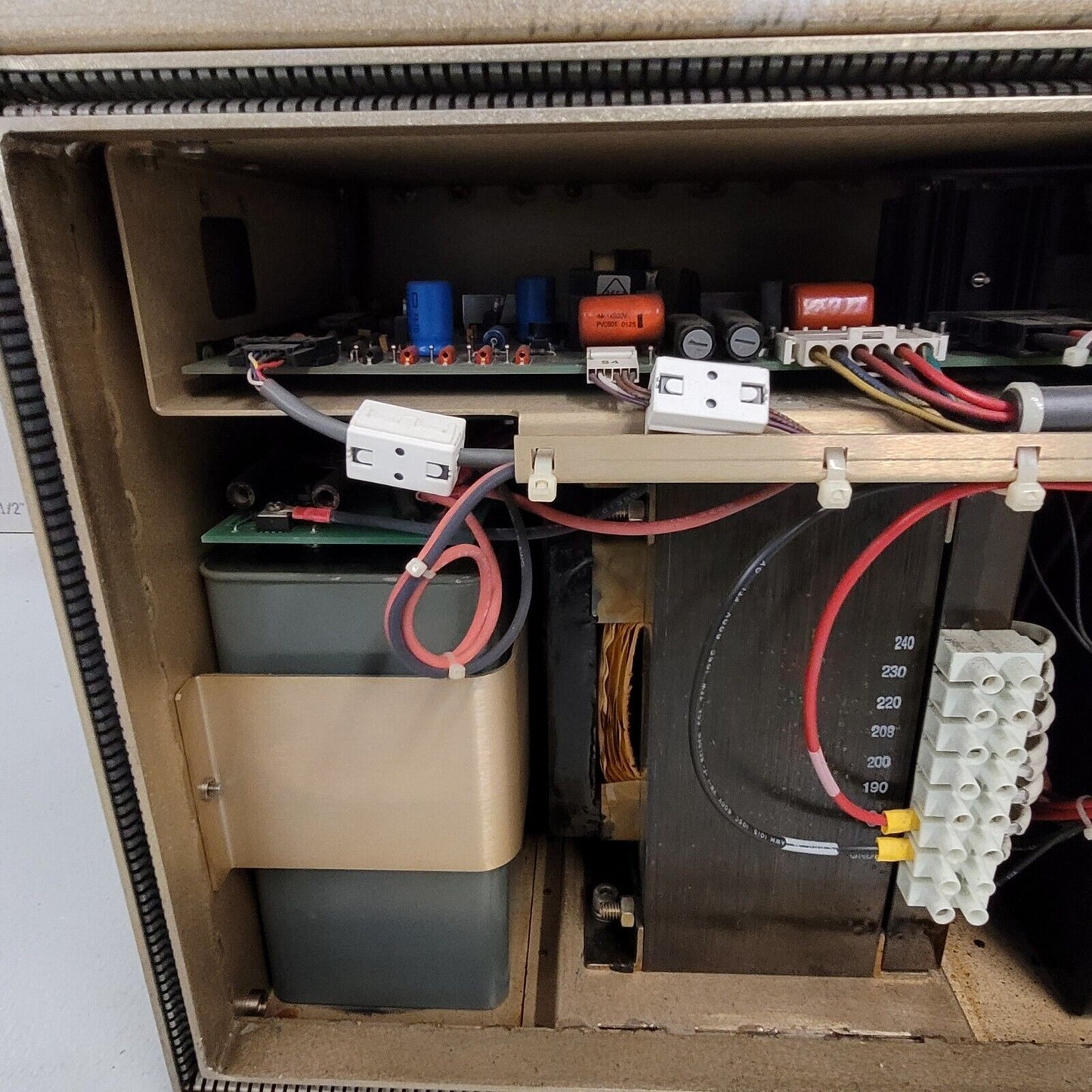 RF ICP Plasma Generator With Power Supply From Perkin Elmer Elan 9000 Mass Spec