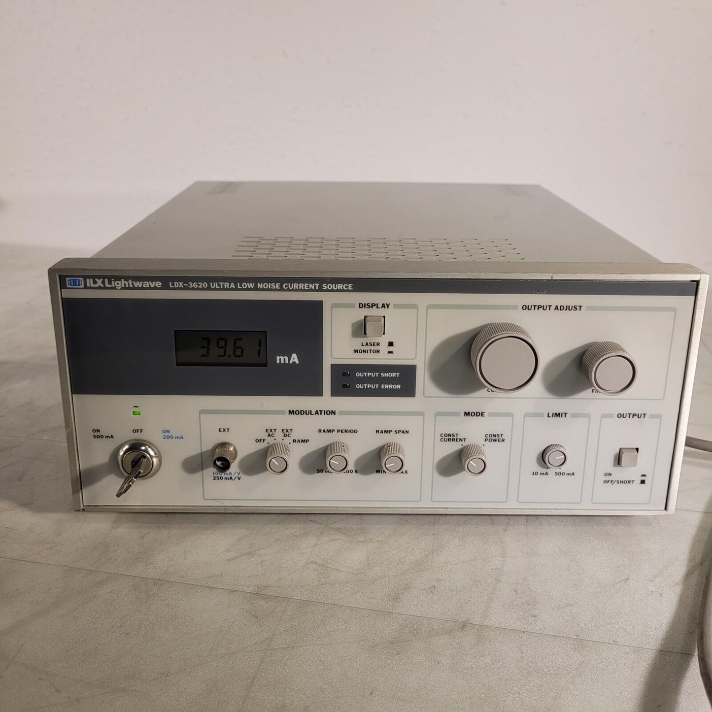 ILX Lightwave LDX-3620 Digital Ultra Low Noise Current Source Unit TESTED WORKS