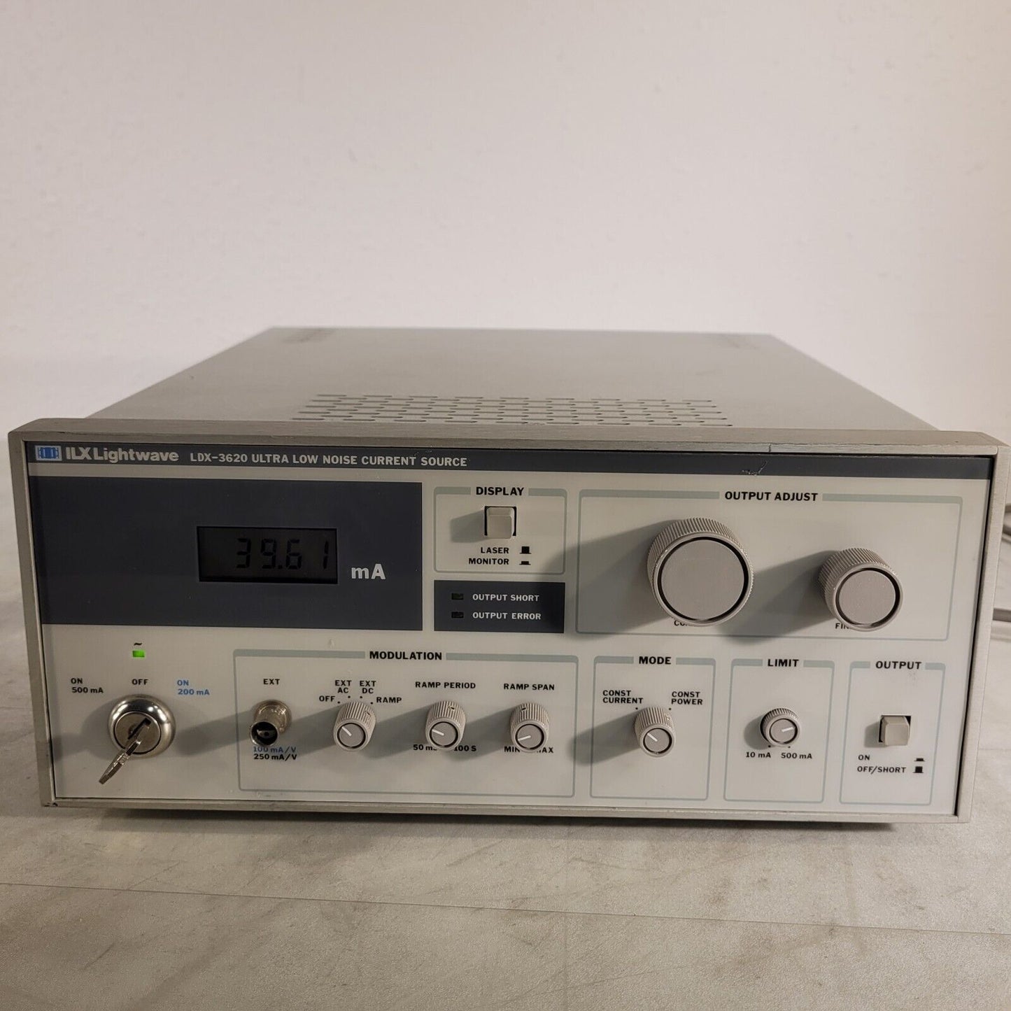 ILX Lightwave LDX-3620 Digital Ultra Low Noise Current Source Unit TESTED WORKS