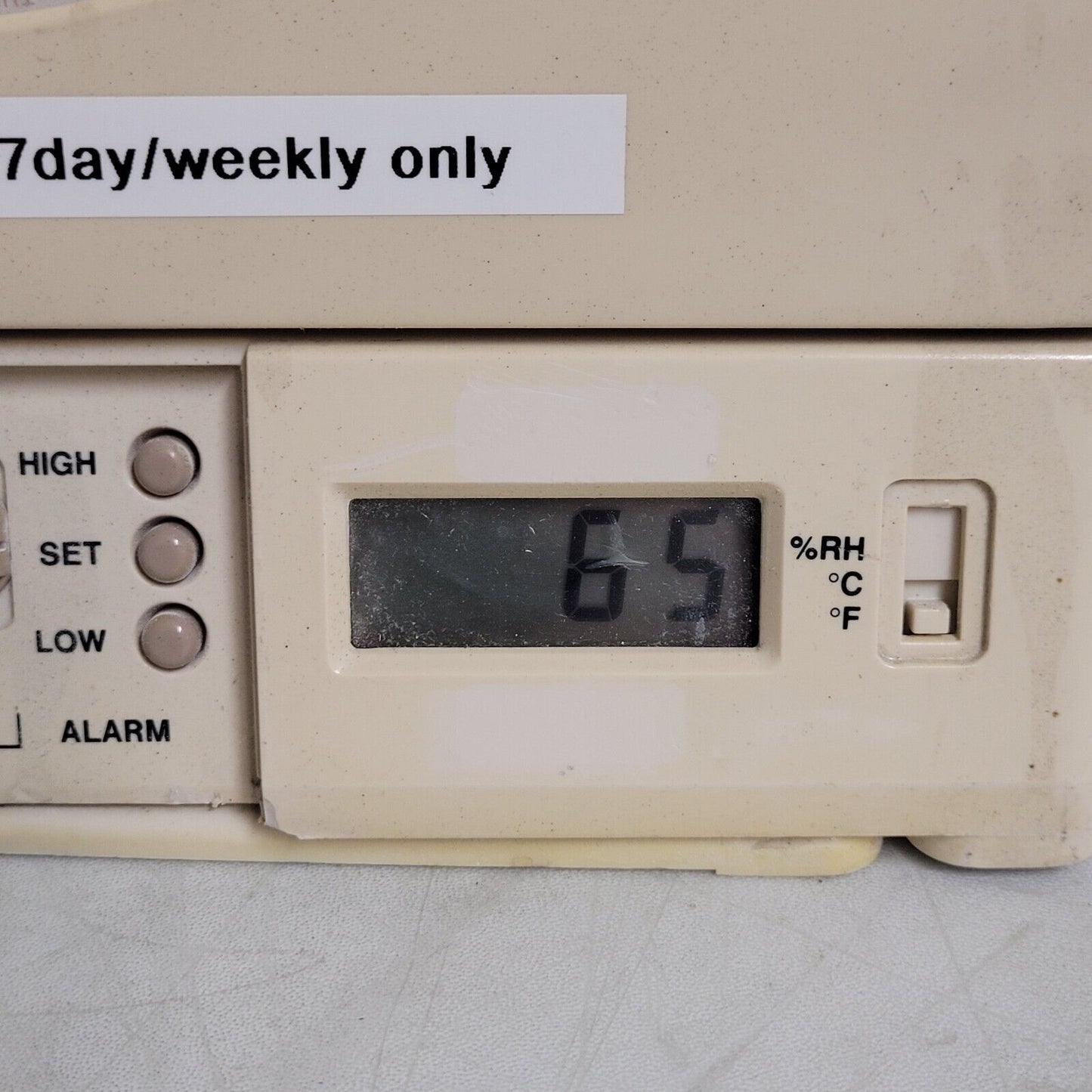 White Box Omega CT485-AL Temperature And Humidity Chart Recorder