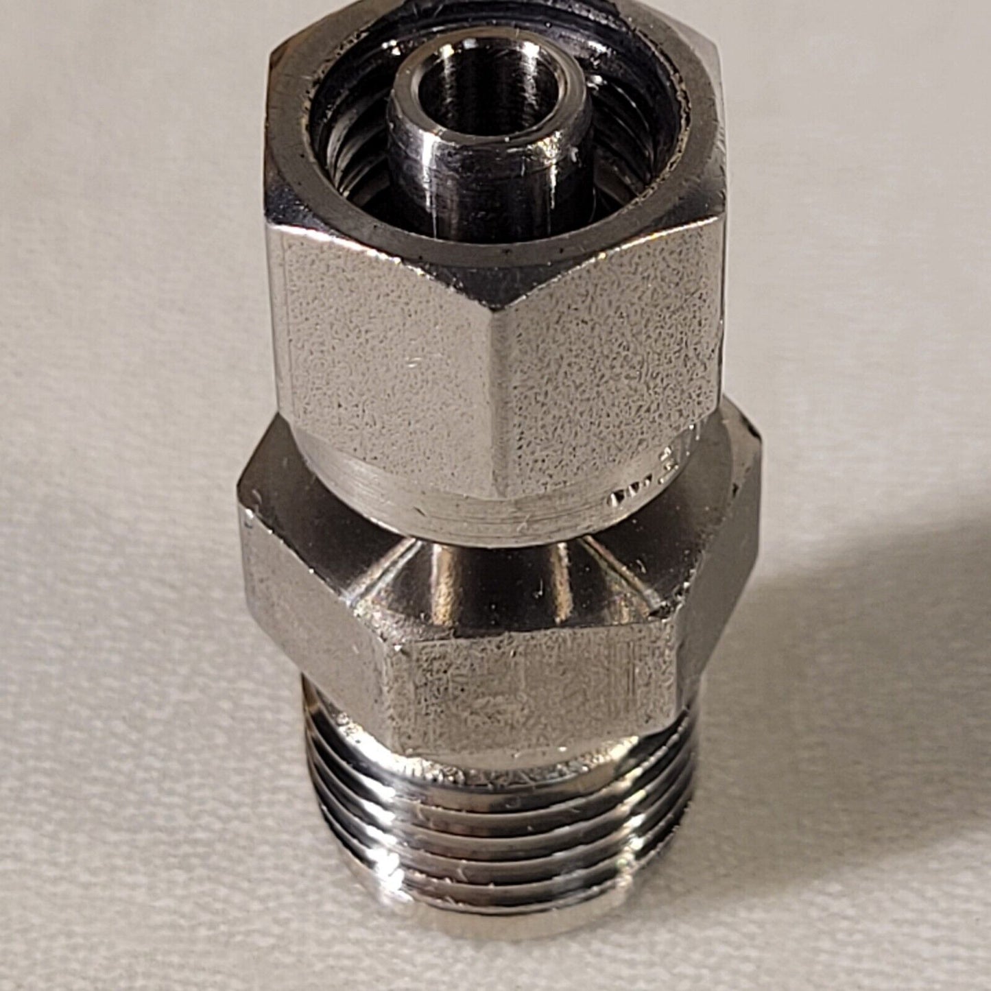 Swagelok 1/4" Female To 3/8" Male Adapter Nipple Straight
