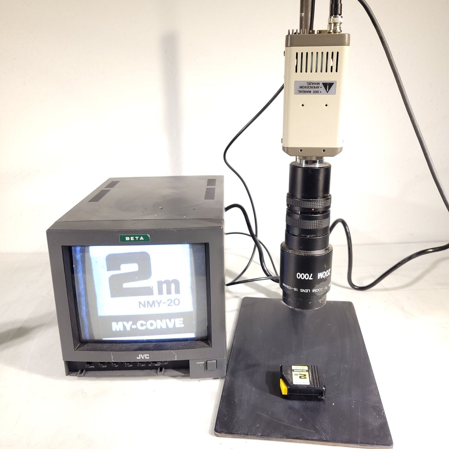 Hitachi KP-C553 CCD Color Camera Zoom 7000 Lens 18-108mm w/ 25" Stand Inspection