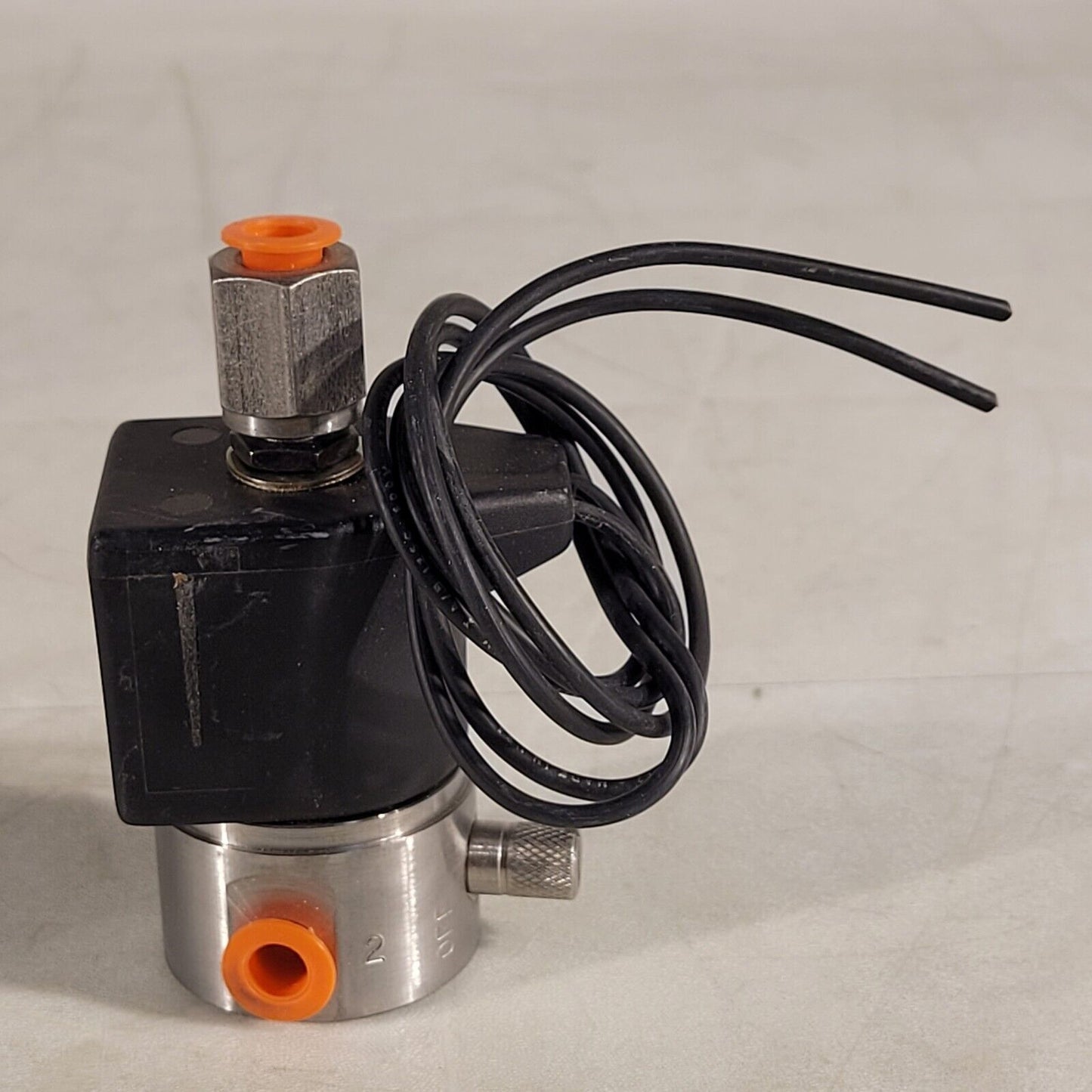 Honeywell 71395SN1GVM5 Solenoid Valve 3-way NC 1/8" 1/16" 120VAC 150PSI
