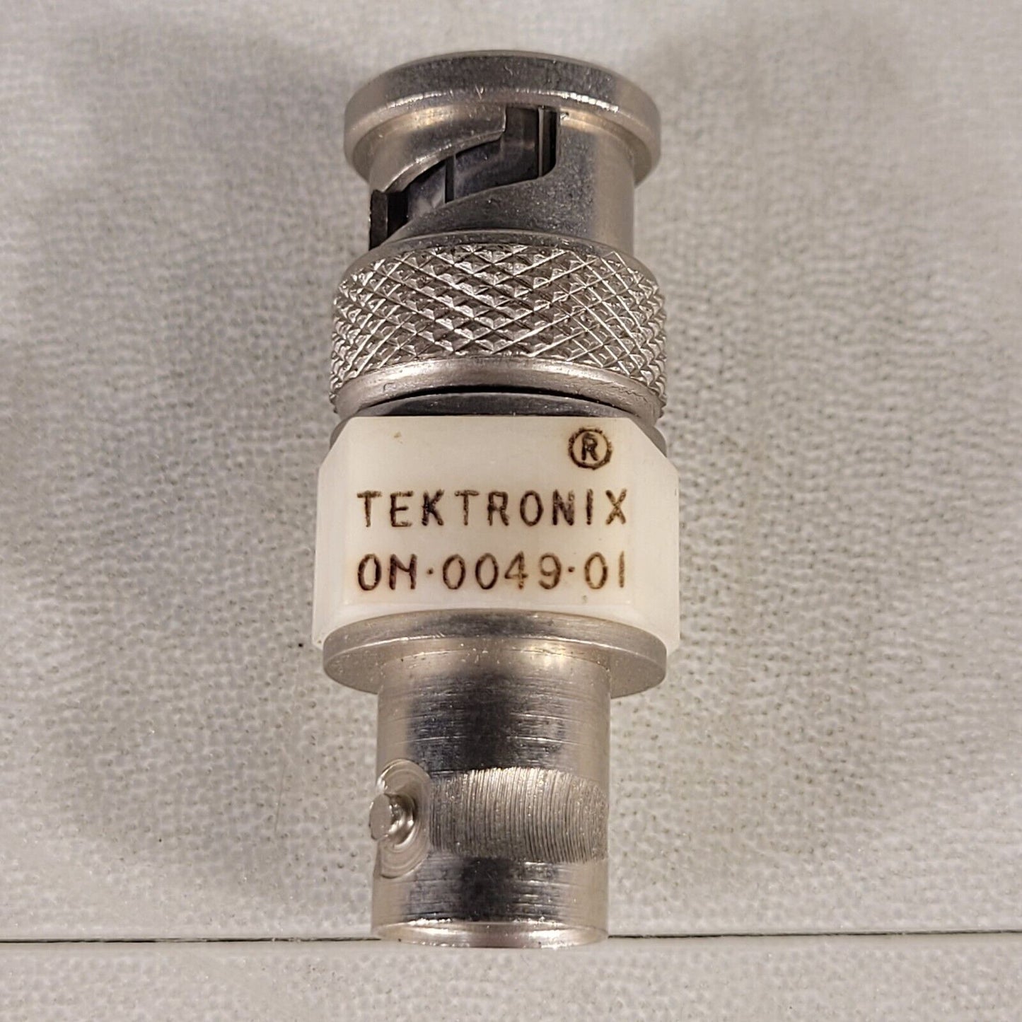 Tektronix  011-0049-01 50 Ohm 2 Watt BNC Feedthrough Termination