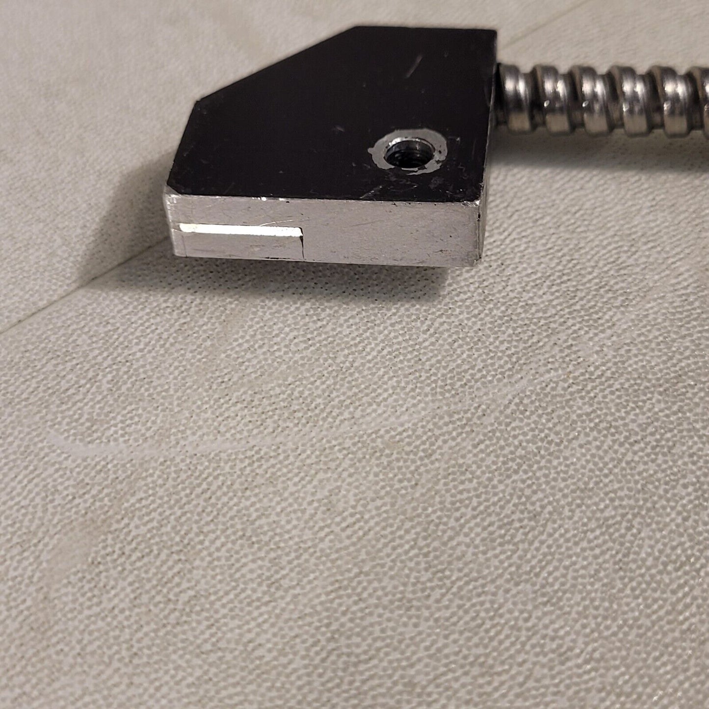 Fiberoptic Cable Light Guide 9.5mm X 1mm Slot 1.2m Length 4.75mm Connector