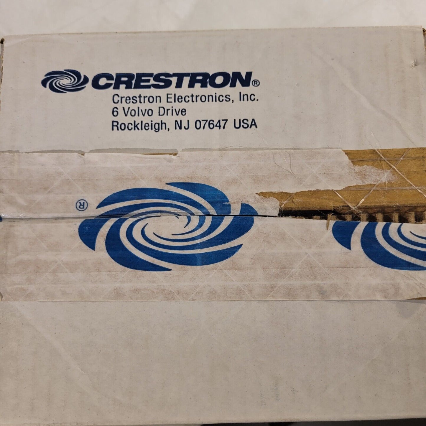 Crestron TT-100-B-T Connect It Cabble Caddy w/ 120V Outlet, No Cables
