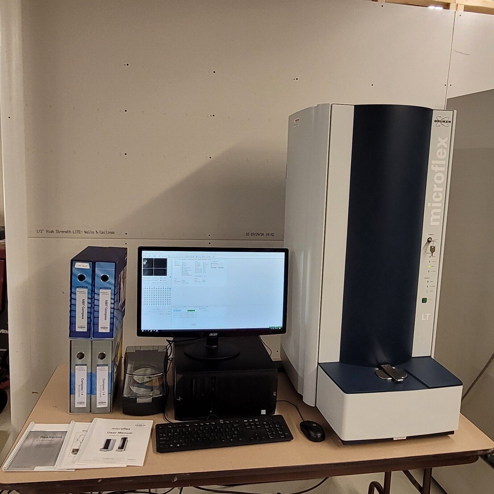 Bruker MALDI Biotyper Microflex LT/SH MBT Mass Spectrometer w/ Softwar ...