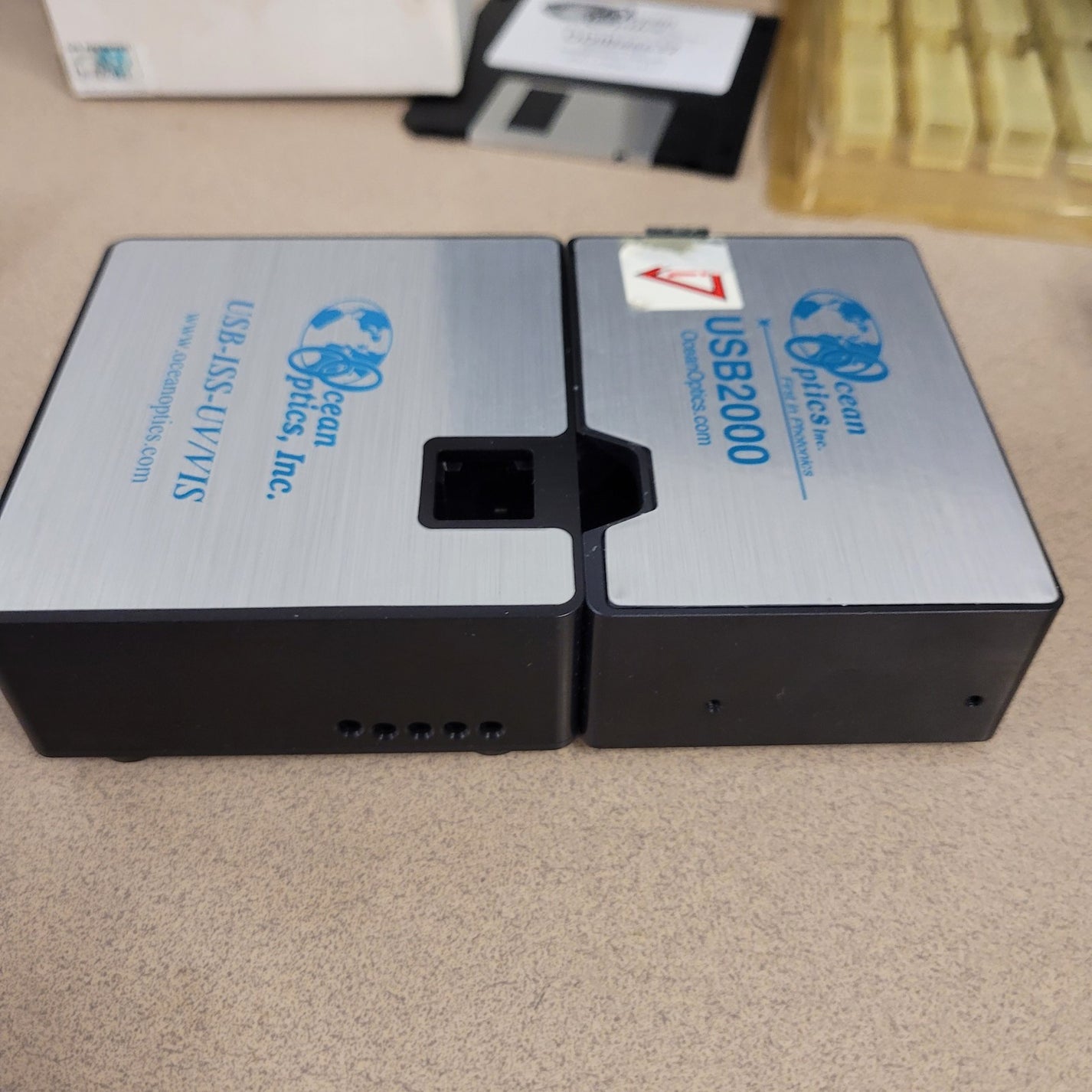 Ocean Optics USB2000 Spectrometer USB-ISS-UV/VIS Lamp and Software ...