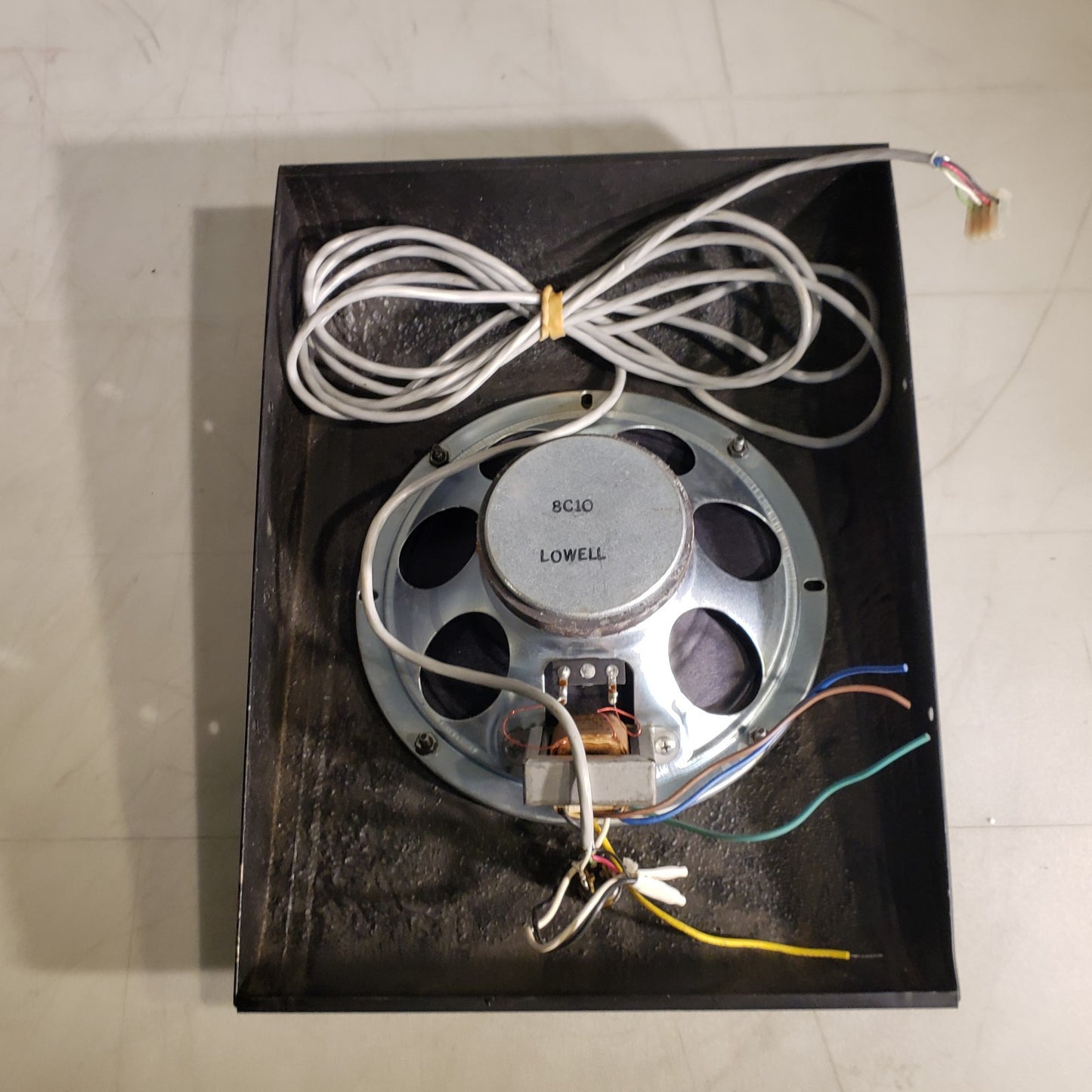 Lowell 8C10 8" Speaker With Cover And Push Button Black