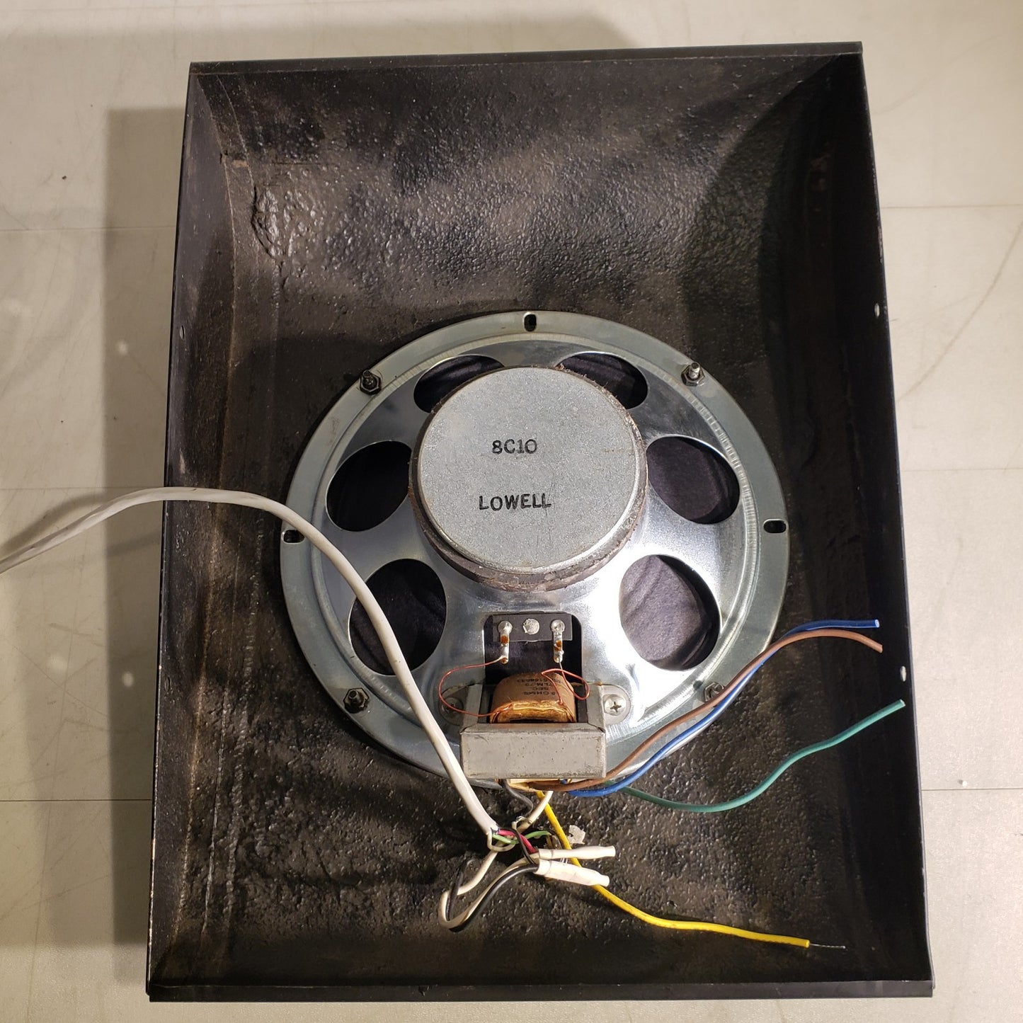 Lowell 8C10 8" Speaker With Cover And Push Button Black