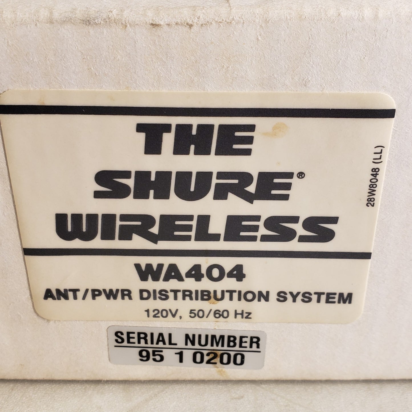 Shure WA404 Antenna/ Power Distribution System With Accessories 169-230 MHz