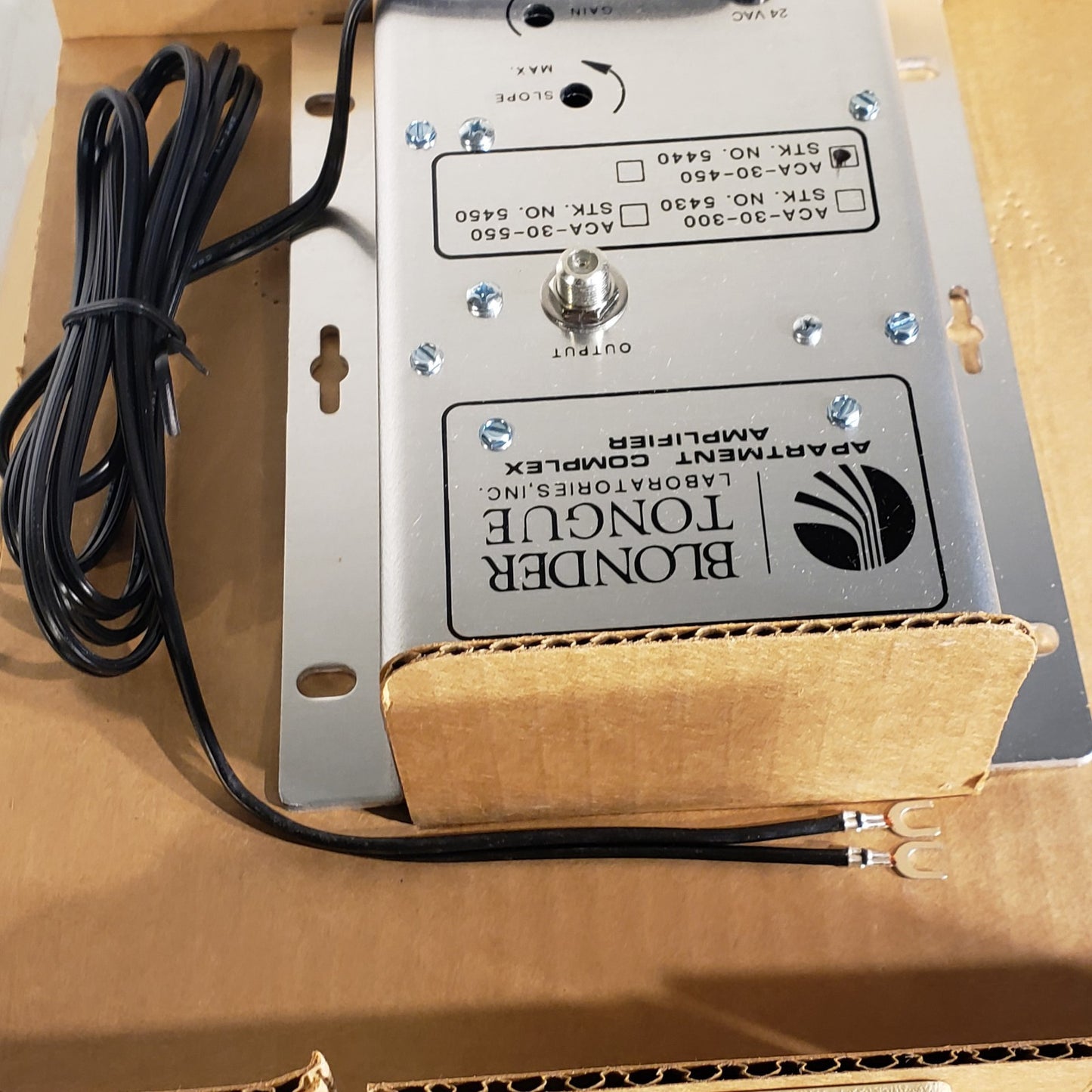 Blonder Tongue ACA-30-450 Apartment Complex Amplifier 5440 Temperature Stability