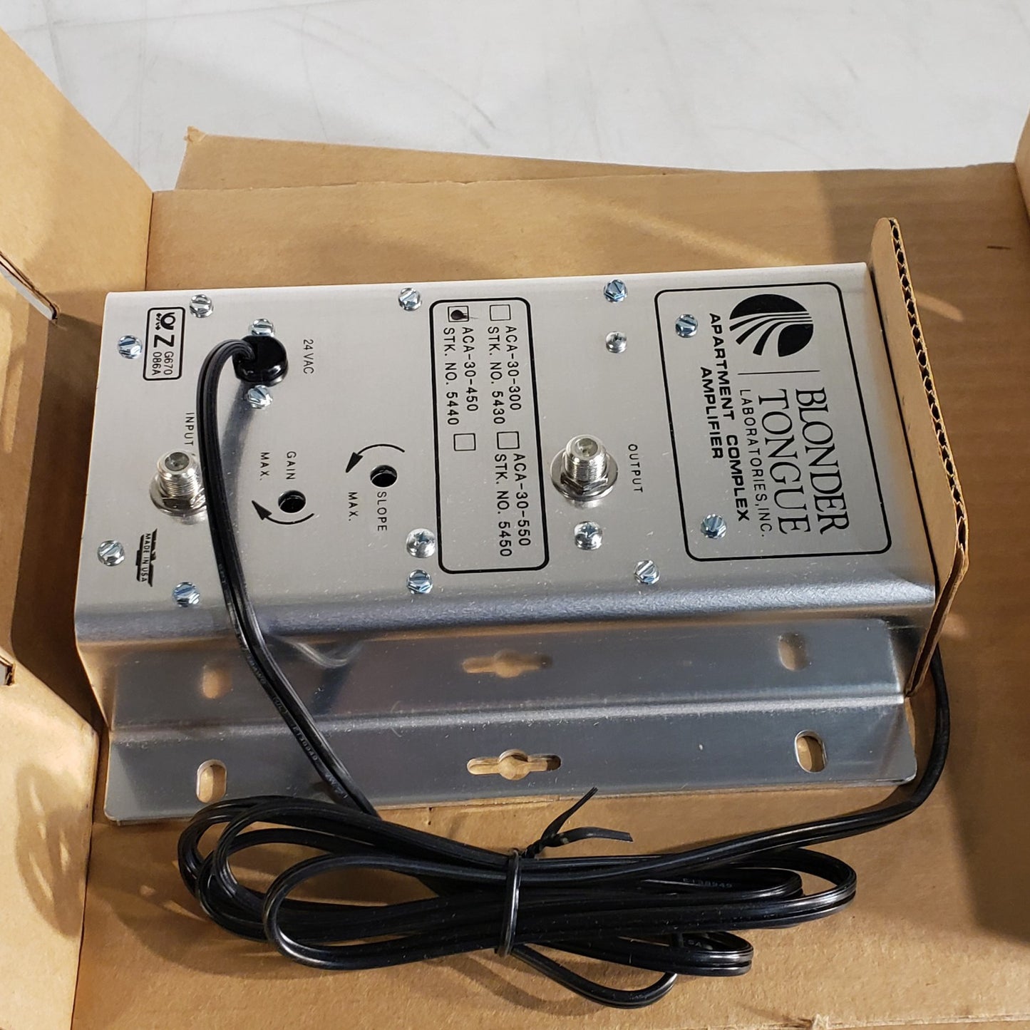 Blonder Tongue ACA-30-450 Apartment Complex Amplifier 5440 Temperature Stability