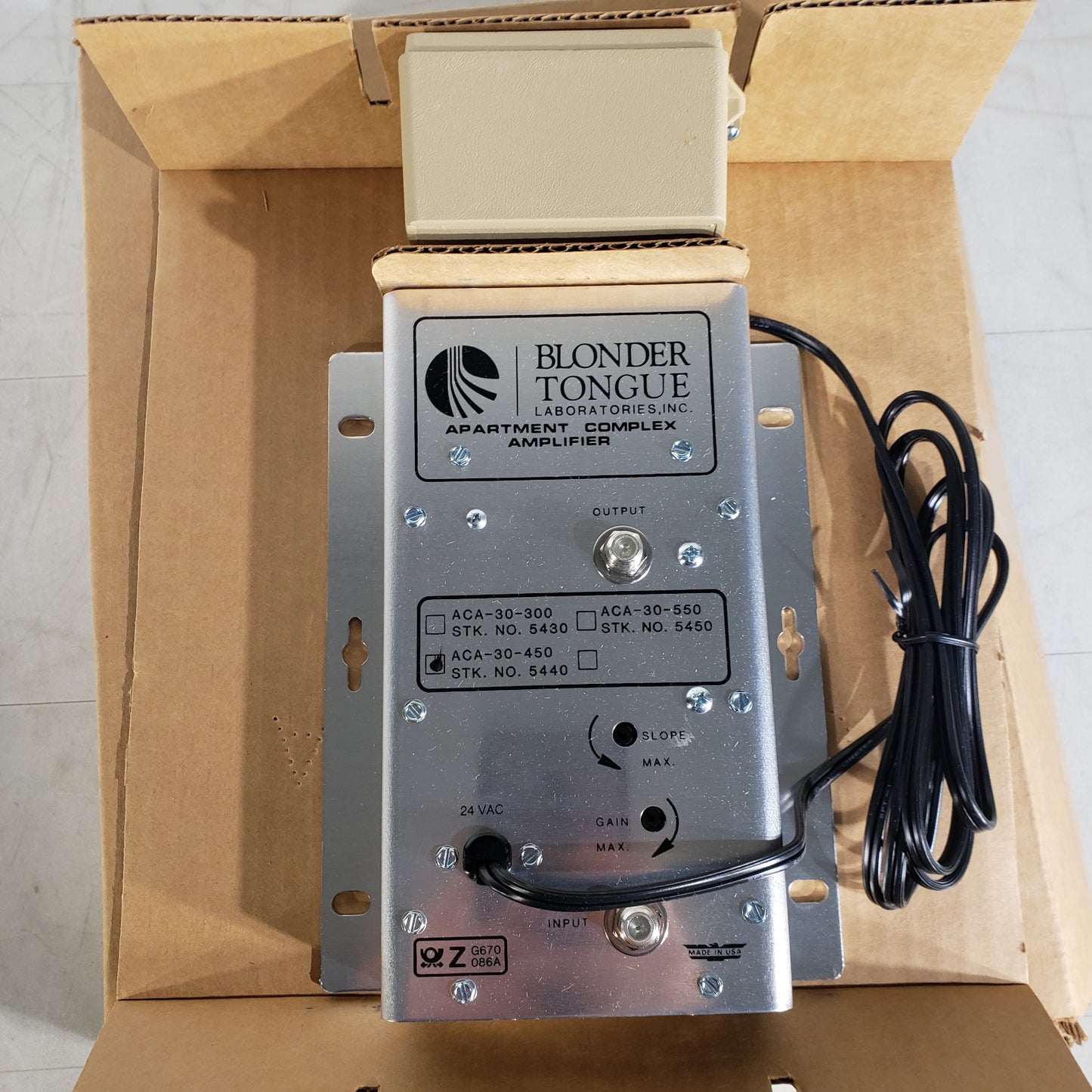 Blonder Tongue ACA-30-450 Apartment Complex Amplifier 5440 Temperature Stability