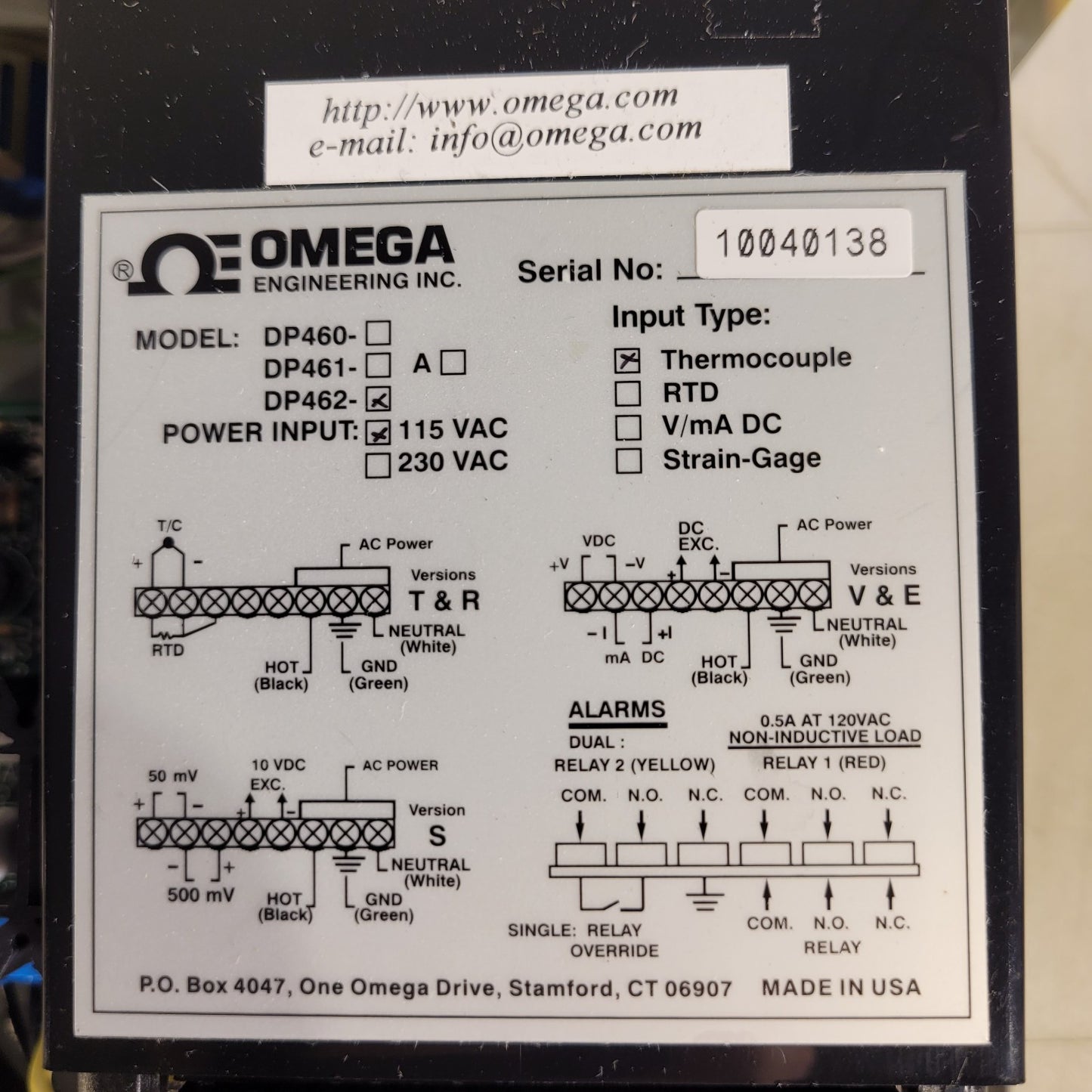 Omega DP462 Temperature Controller Process Box with Probe
